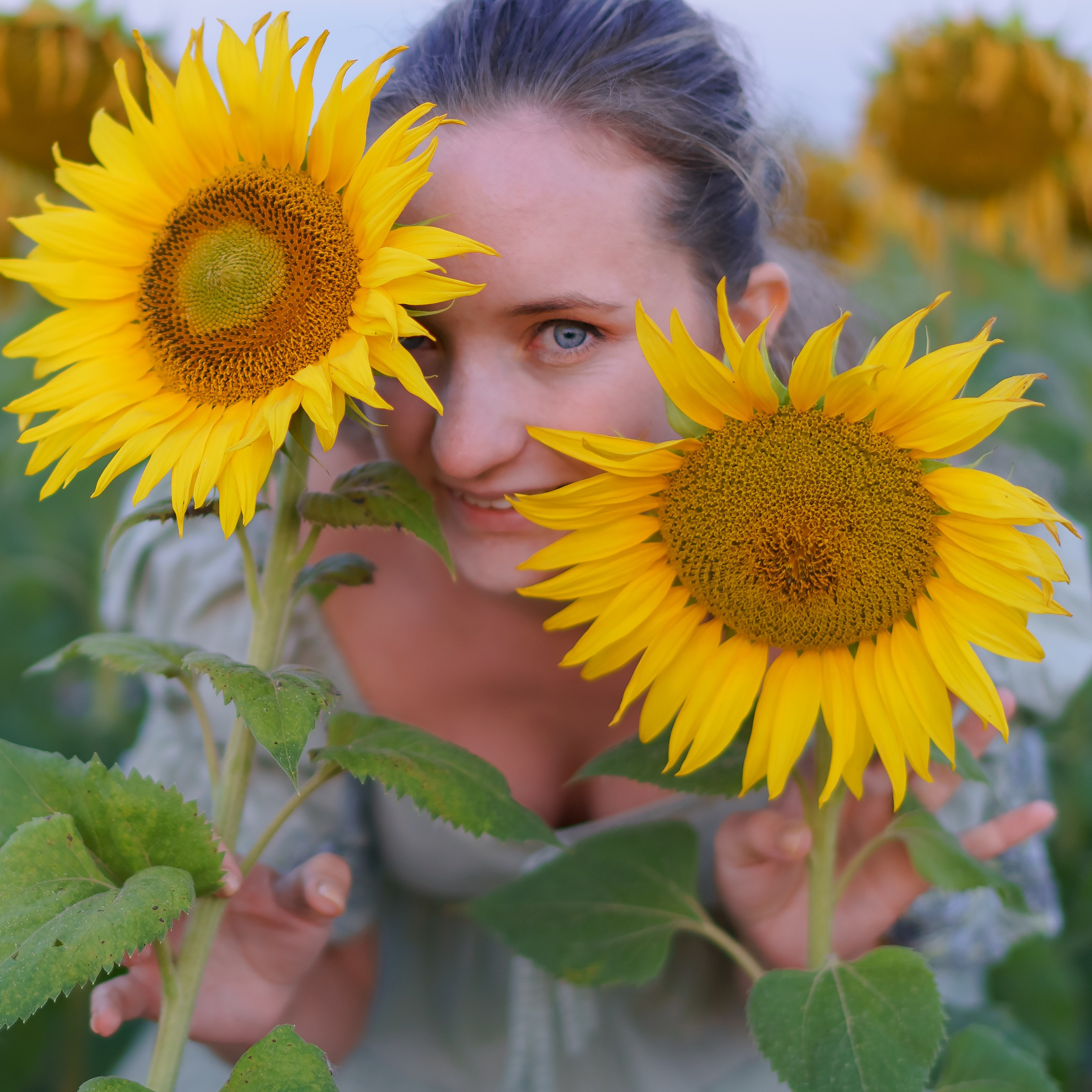 Женский портрет на природе