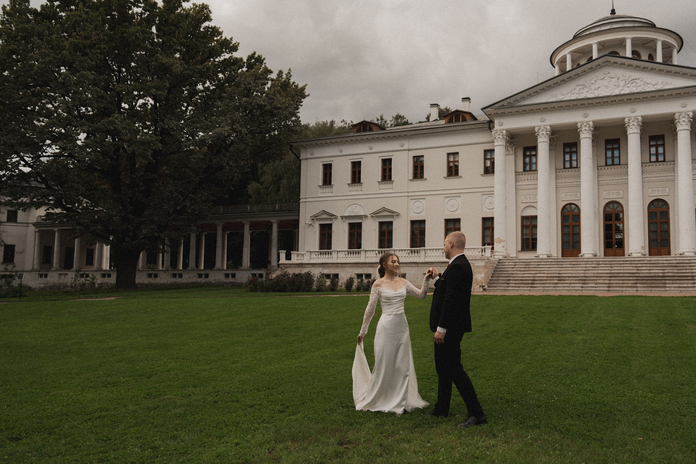 К ♡ Е — Под кроной вечности (Усадьба Остафьево). Свадебный и портретный фотограф в Москве, Светлана Янковая