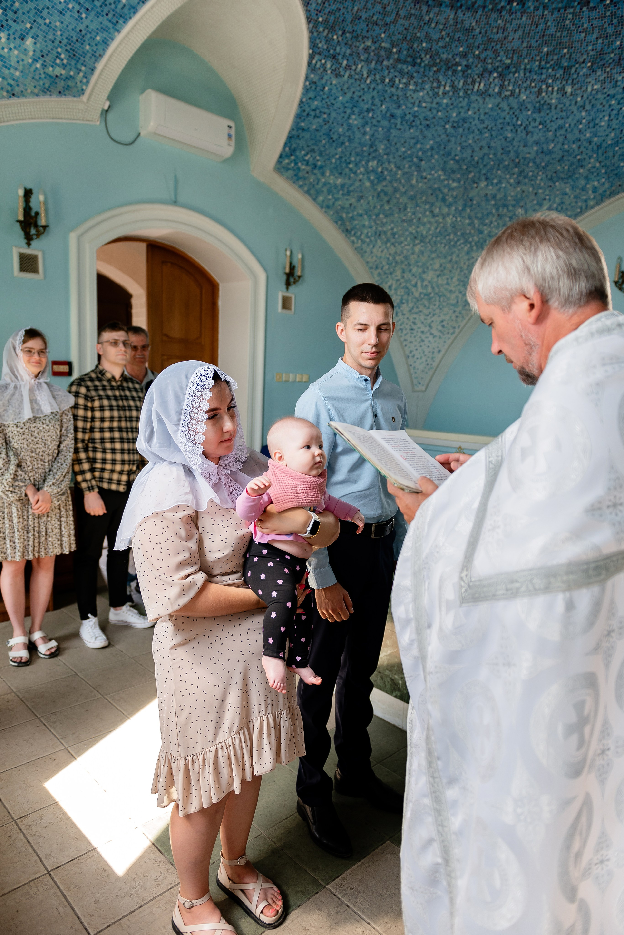 Крещение Ясеньки. Фотограф Татьяна Иванчикова