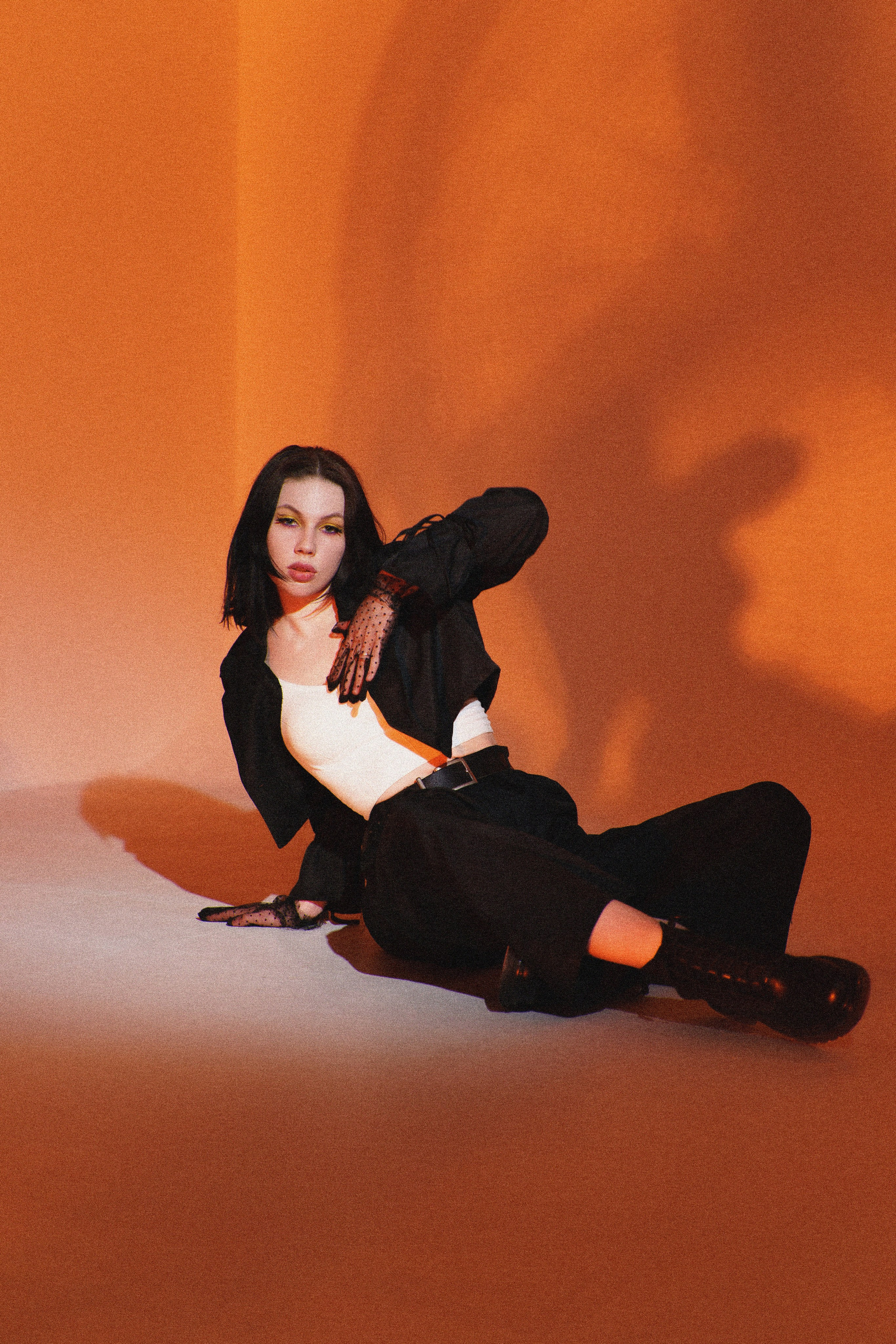 Цветной свет и Соня. Фотограф Надежда Погребняк | Рязань | Москва