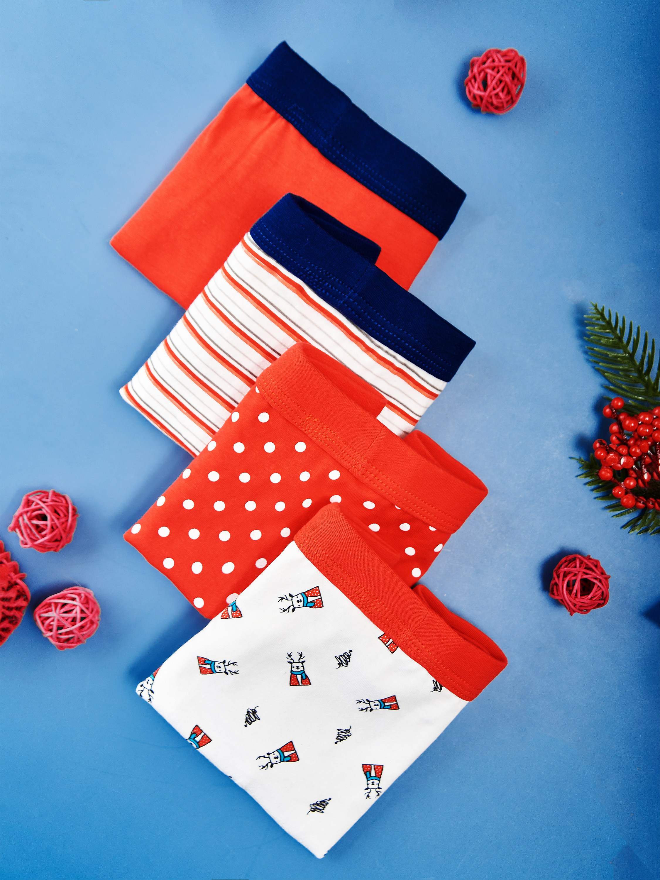 Десткие трусики. Контент фотограф для бизнеса и маркет-плейсов