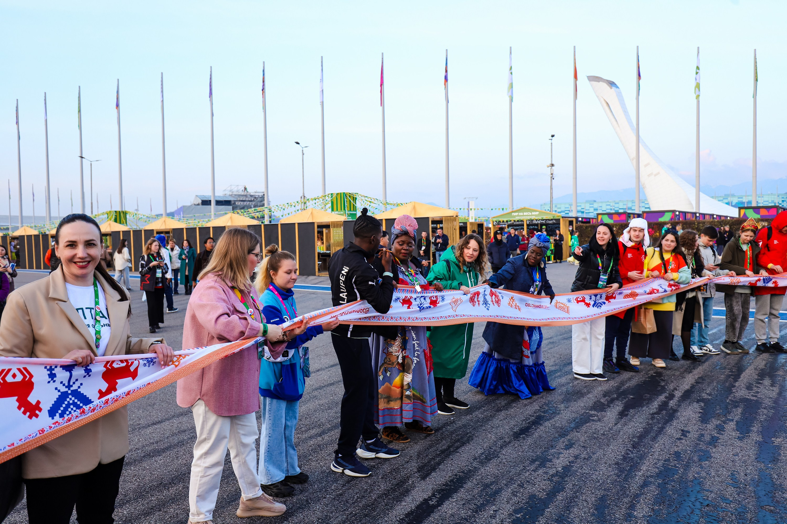 Всемирный фестиваль молодежи 2024. Репортажный и fashion фотограф в Москве Сергей Бардин