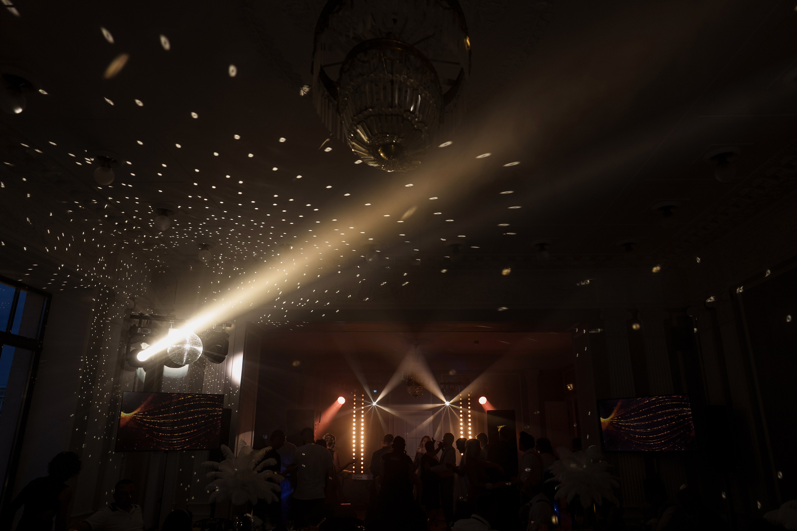 День рождения в особняке Путилова. Андрей Сухинин репортажный свадебный фотограф Санкт-Петербург