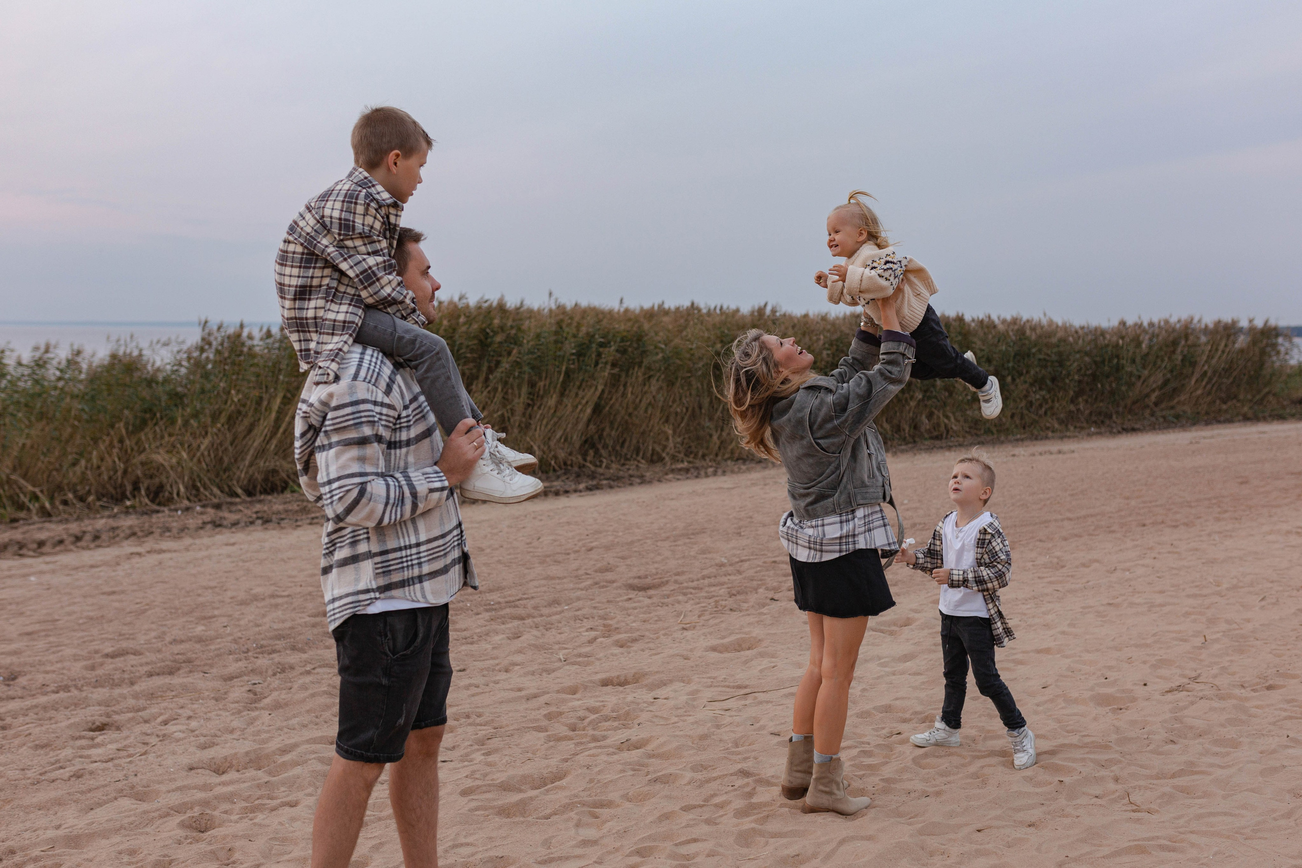 Прогулка на заливе. Семейный фотограф в Санкт-Петербурге Любовь Савкина