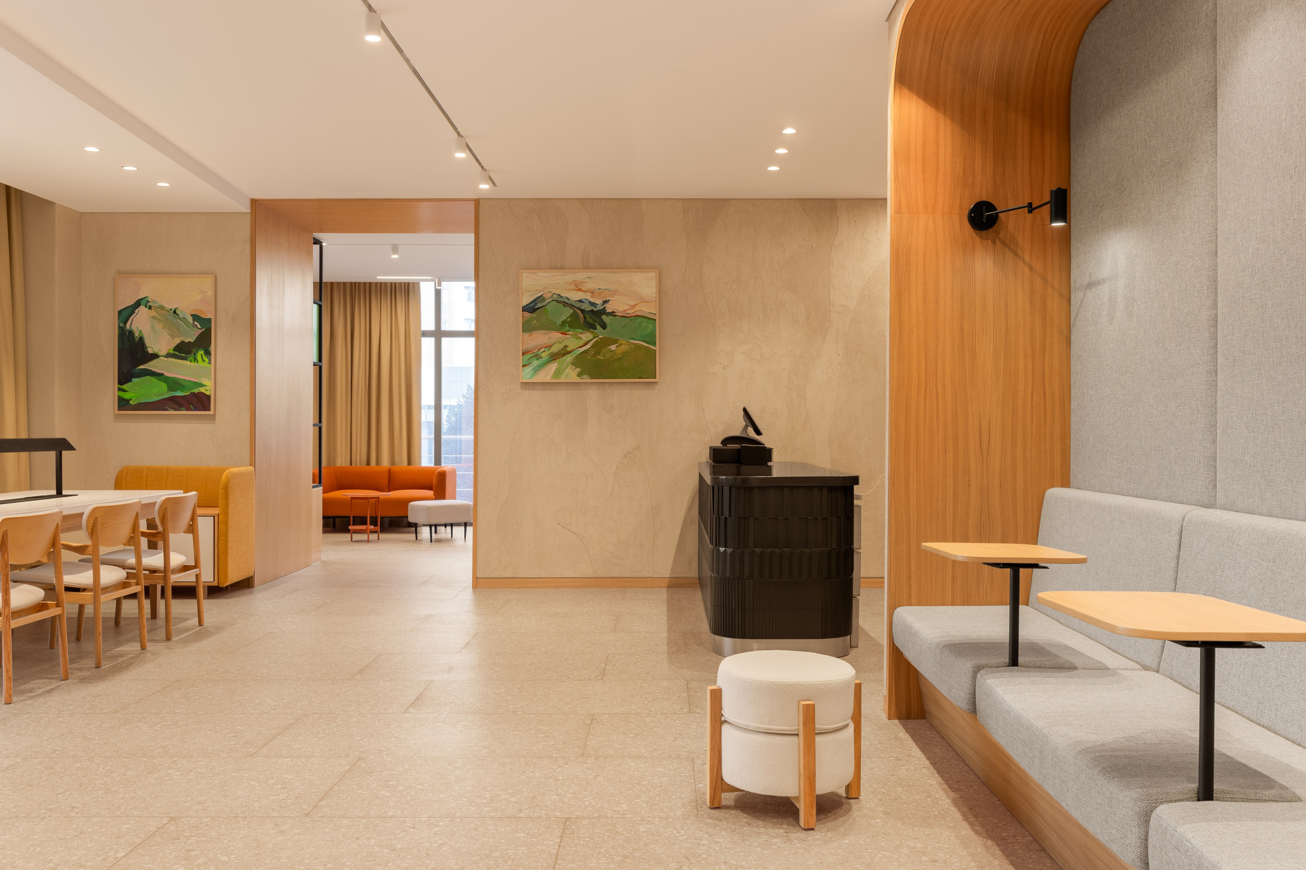 Holiday Inn Almaty. Roman Yakunin — interior photographer in Almaty, Kazakhstan
