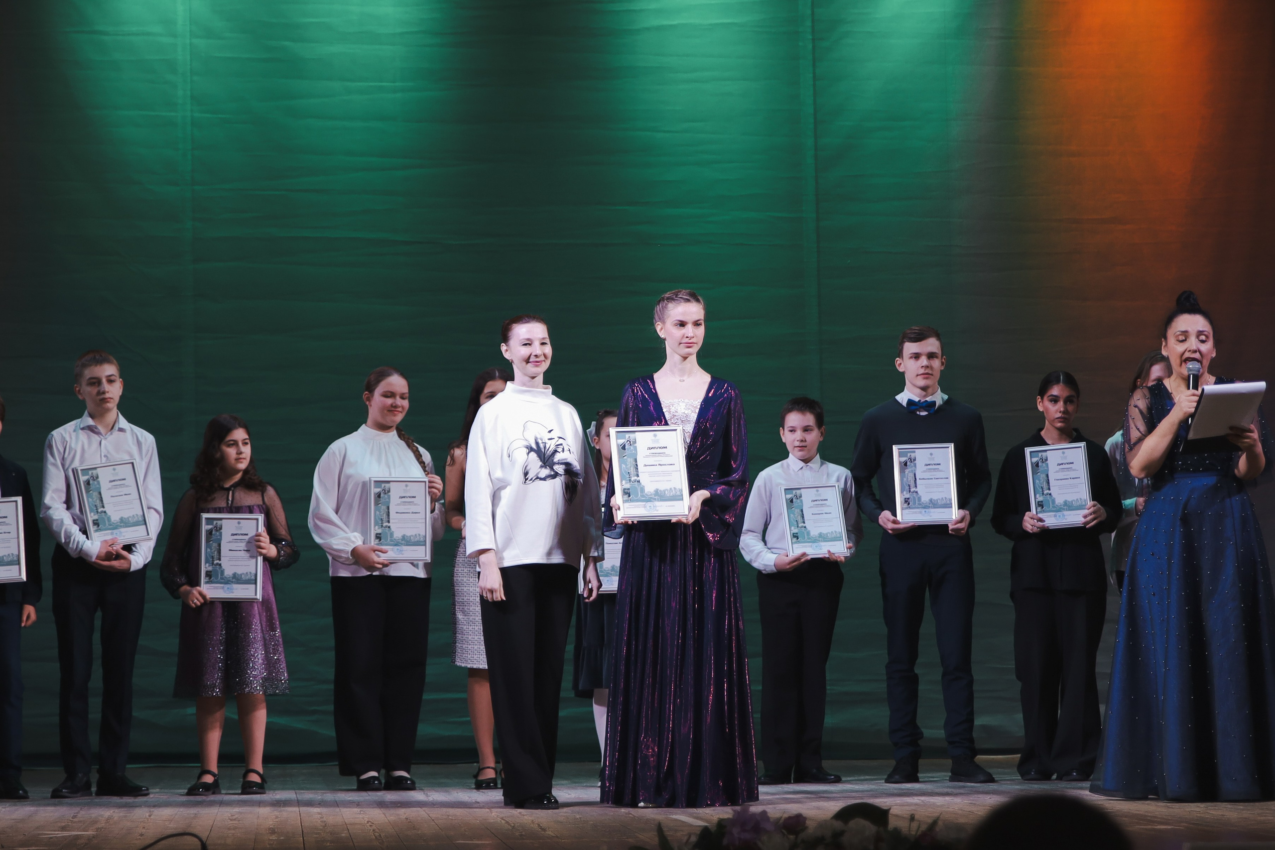 Фотоотчет с награждения стипендиатов города Липецка