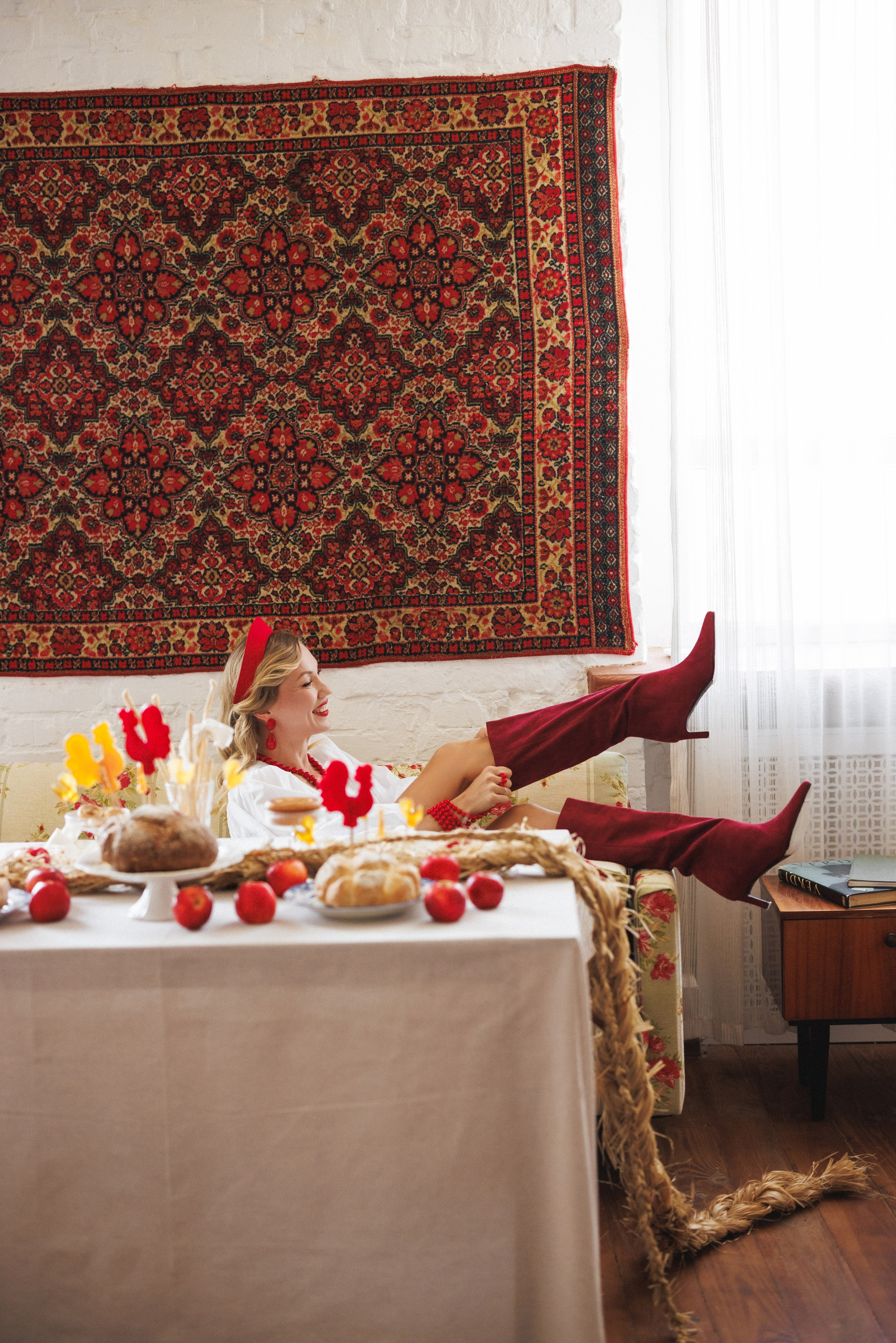 Фотосессия в современном Русском стиле. Фотостудия Лофт потолок, зал «Берлин», город Краснодар. Семейный и детский фотограф в Краснодаре Анна Трашкова