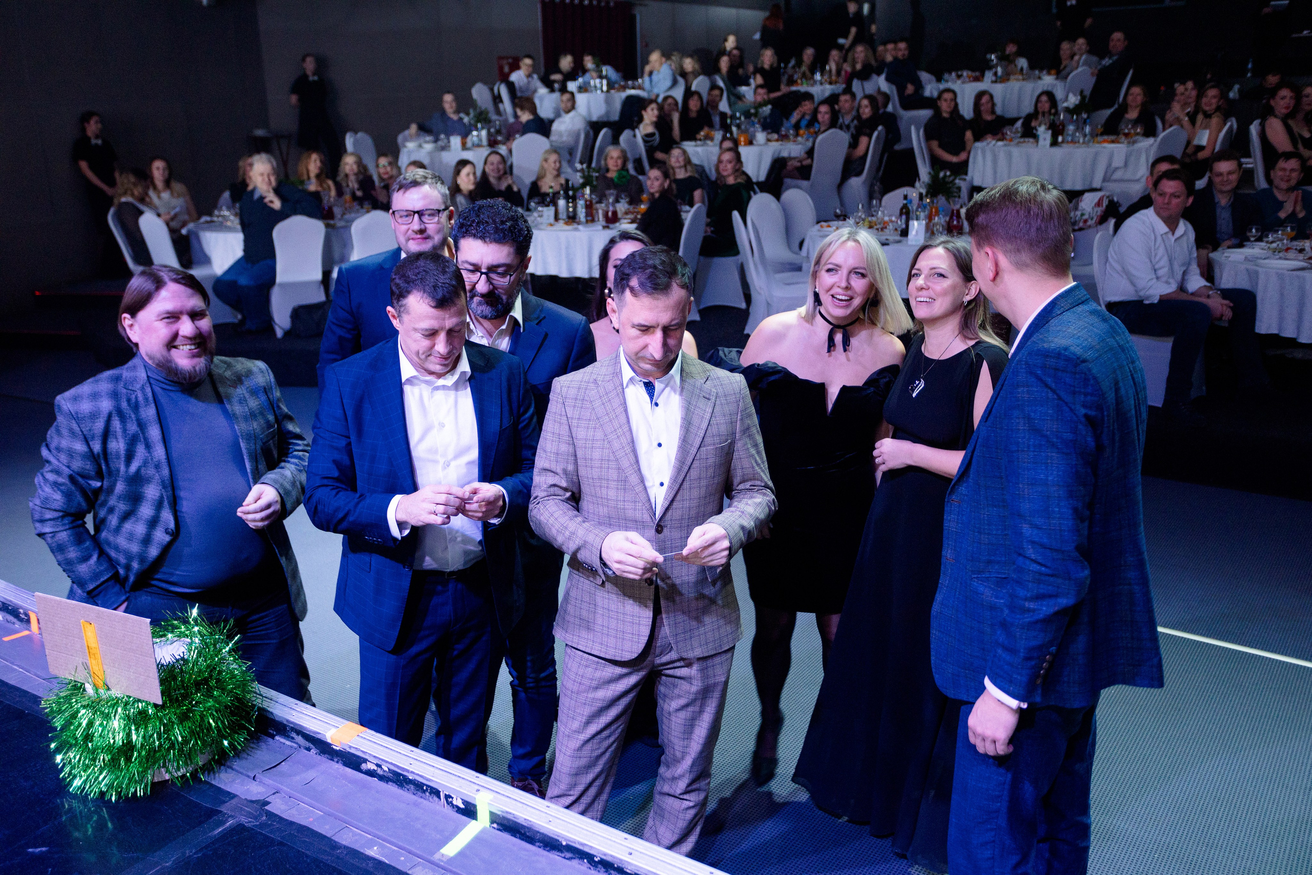 РЕПОРТАЖ: НОВЫЙ ГОД В ДК МЕТАЛЛУРГ. Профессиональный фотограф в Ижевске Леша Петров