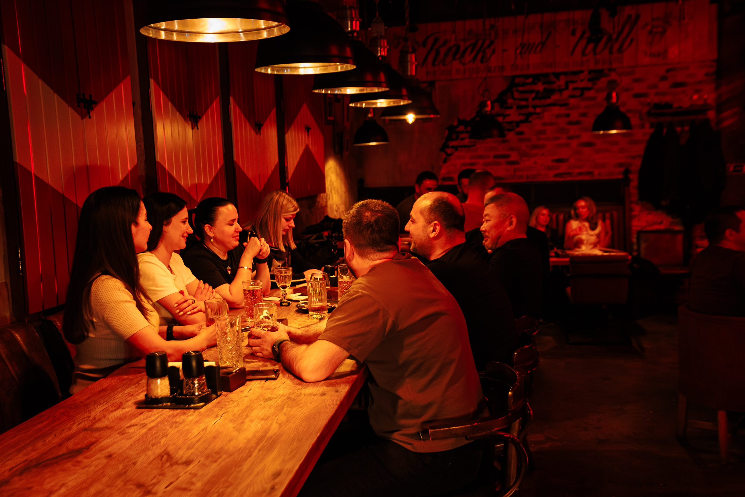 Happy Valentine's day_Пьяный Плющ_Симферополь_14.02.2025. Аминов Руслан | Фотограф