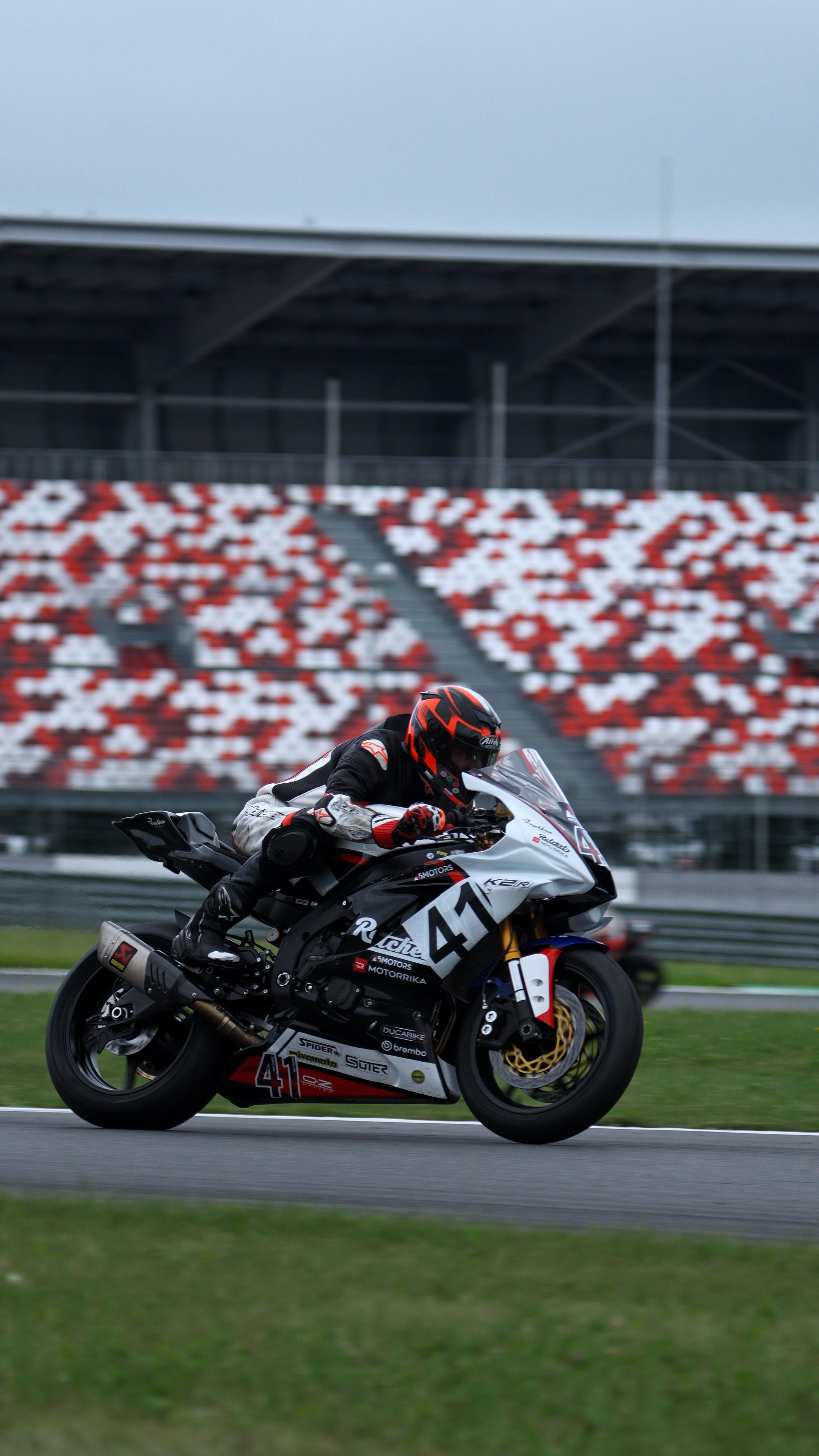 Шоссейно-кольцевые мотогонки. Автомобильный фотограф Светлана Усова