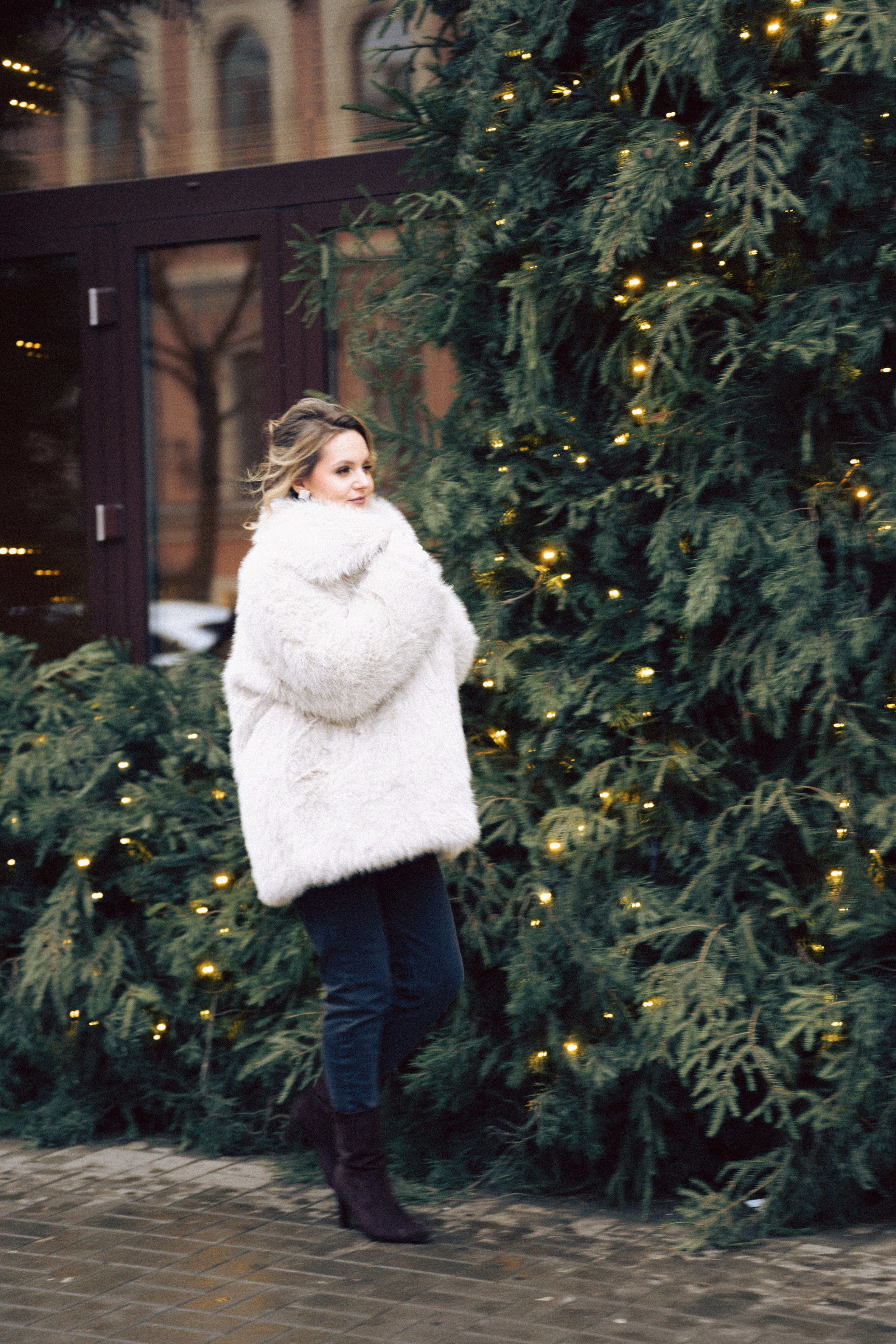 НОВОГОДНЯЯ ФОТОСЕСИИЯ В СТУДИИ ДЛЯ ДЕВУШКИ И ПРОГУЛКА ПО ЧЕРНЫШЕВСКОЙ. Профессиональный фотограф, Санкт-Петербург — Виктория Богомолова