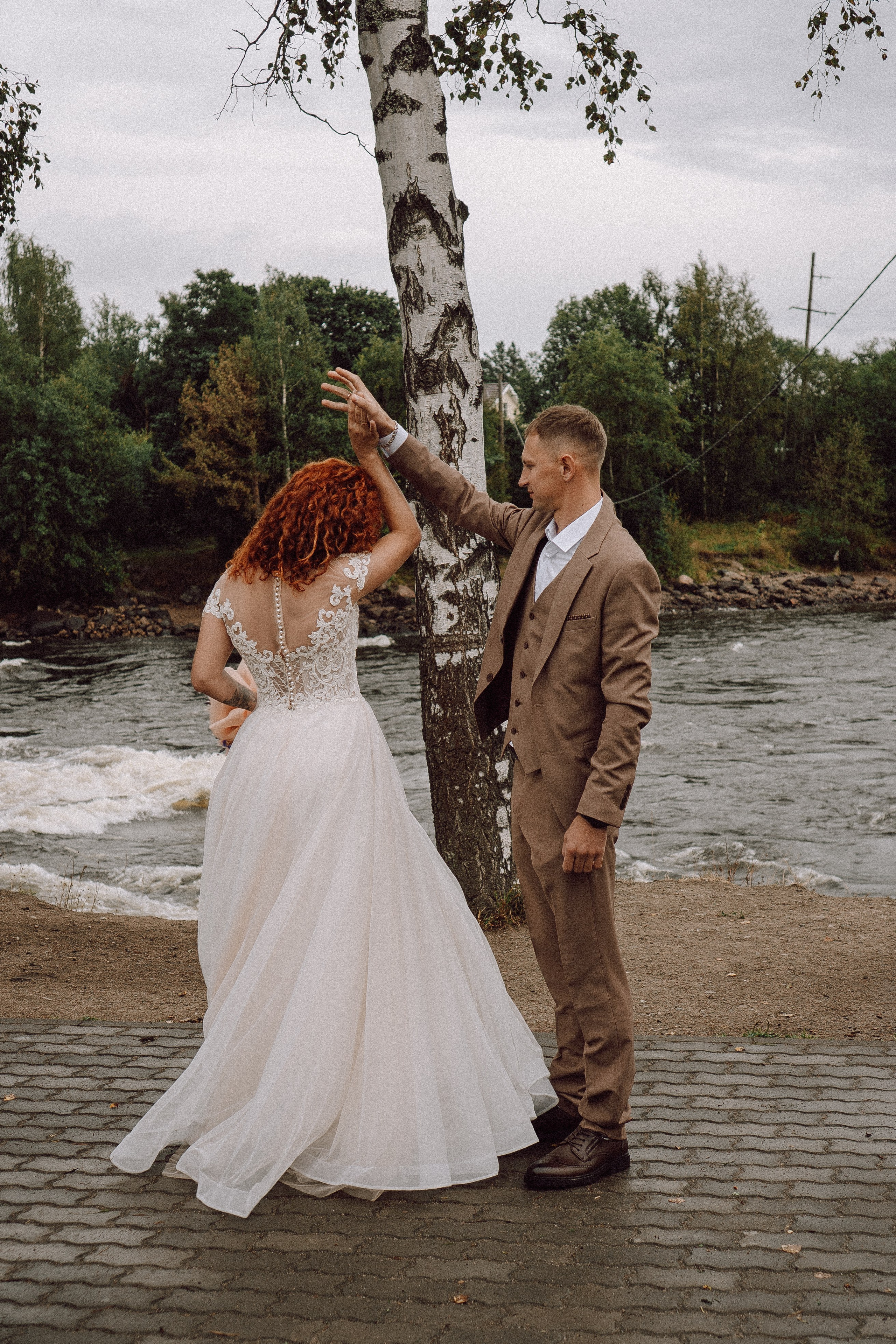 СВАДЕБНАЯ ФОТОСЕССИИЯ ПАРЫ В ГОРОДЕ ПРИОЗЕРСК В СОСНОВОМ ЛЕСУ И С ПИКАПОМ. Профессиональный фотограф, Санкт-Петербург — Виктория Богомолова