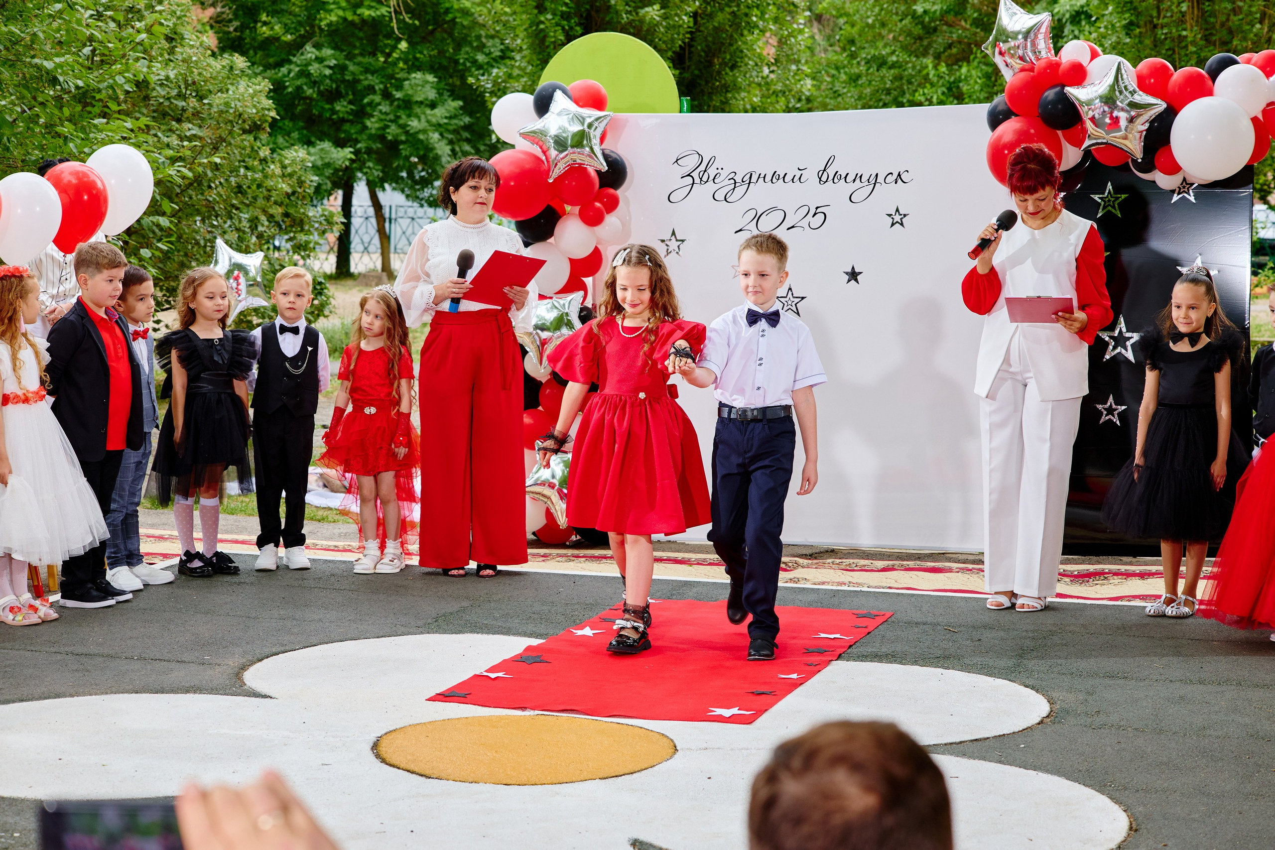 Выпускной 45 сад. Фотограф Выпускные альбомы Таганрог Сергей Коробченко