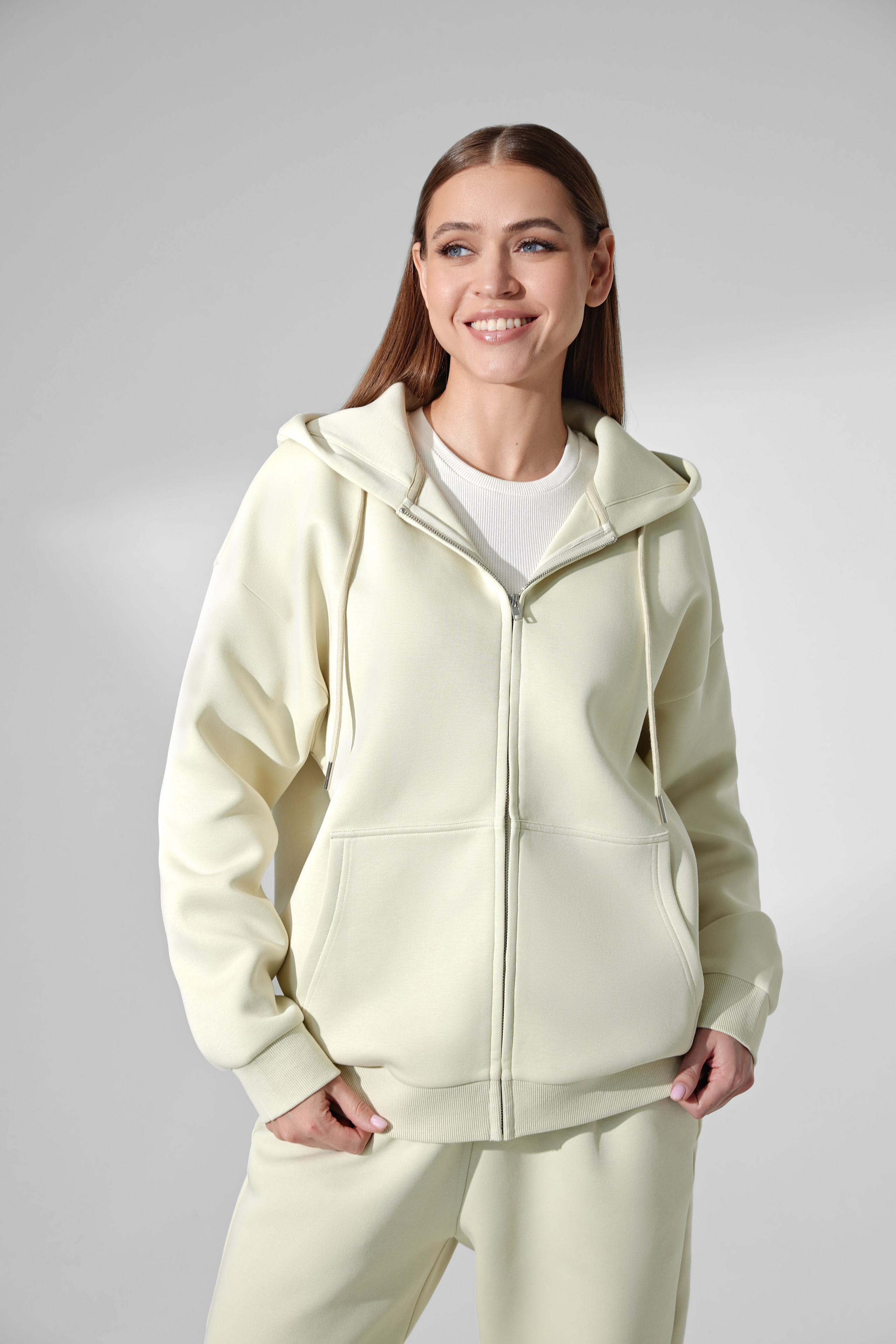 Создание каталога для бренда одежды Enjoy. Антон Артюшин, портретный фотограф. Москва