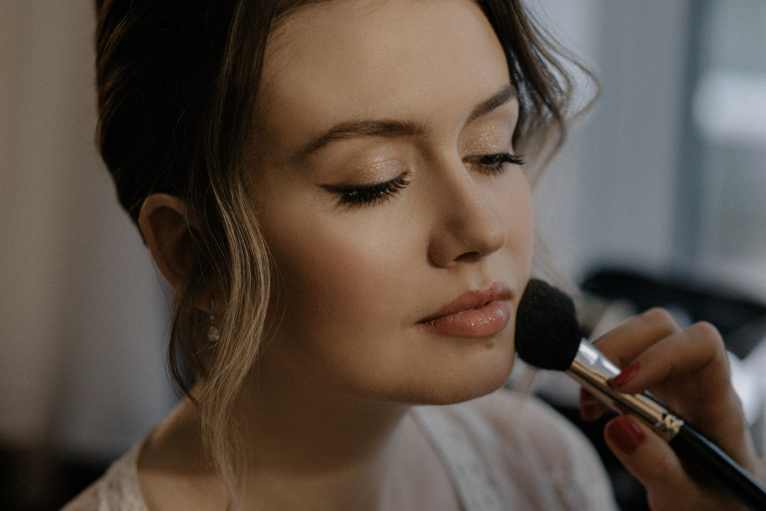 Ксюша и Илья. Утро в отеле роспись в Birds. Свадебный и портретный фотограф в Москве Анастасия Масюк