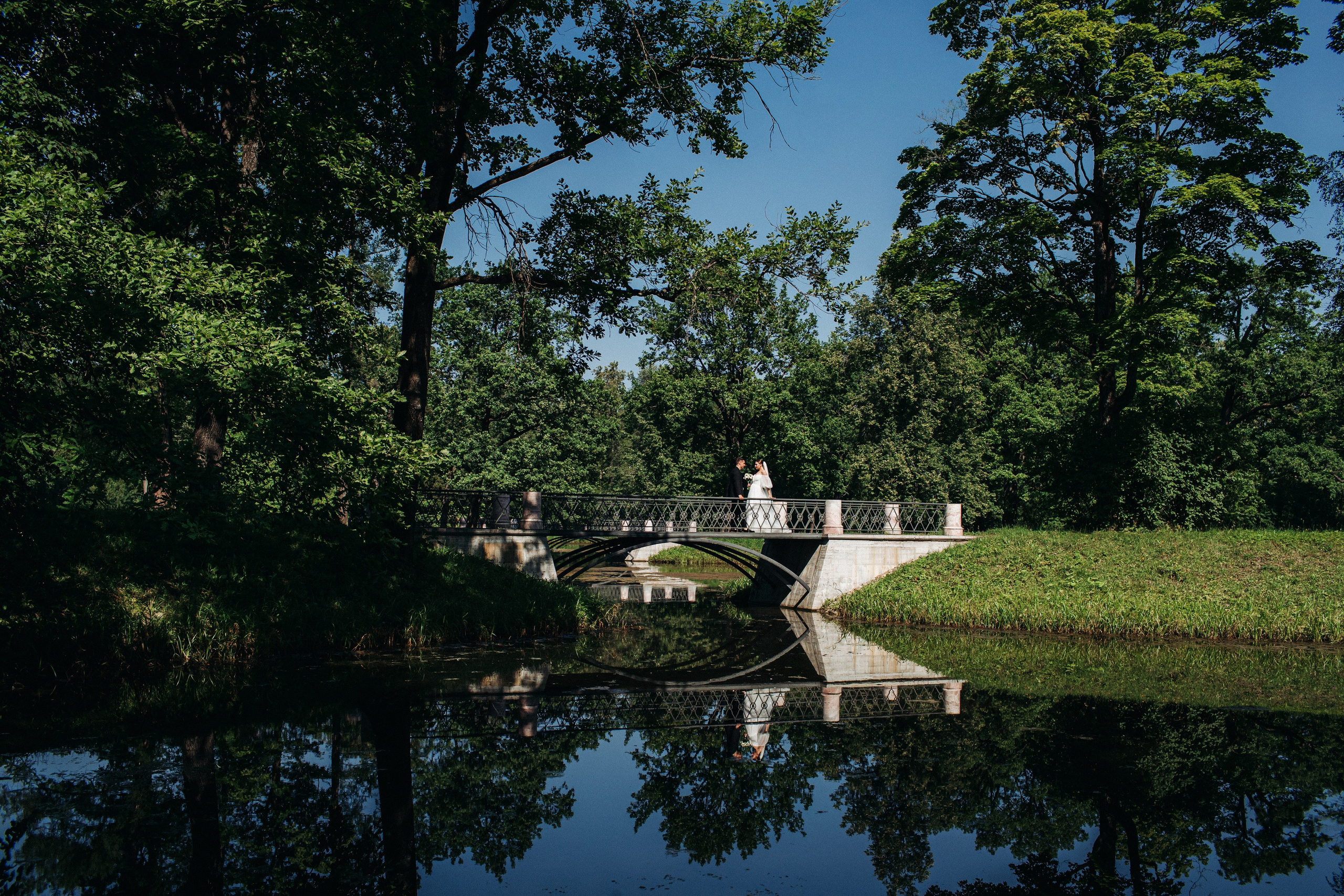 Vlad & Nadya (Saint-Petersburg, Russia). Destination wedding photographer Peter Letu