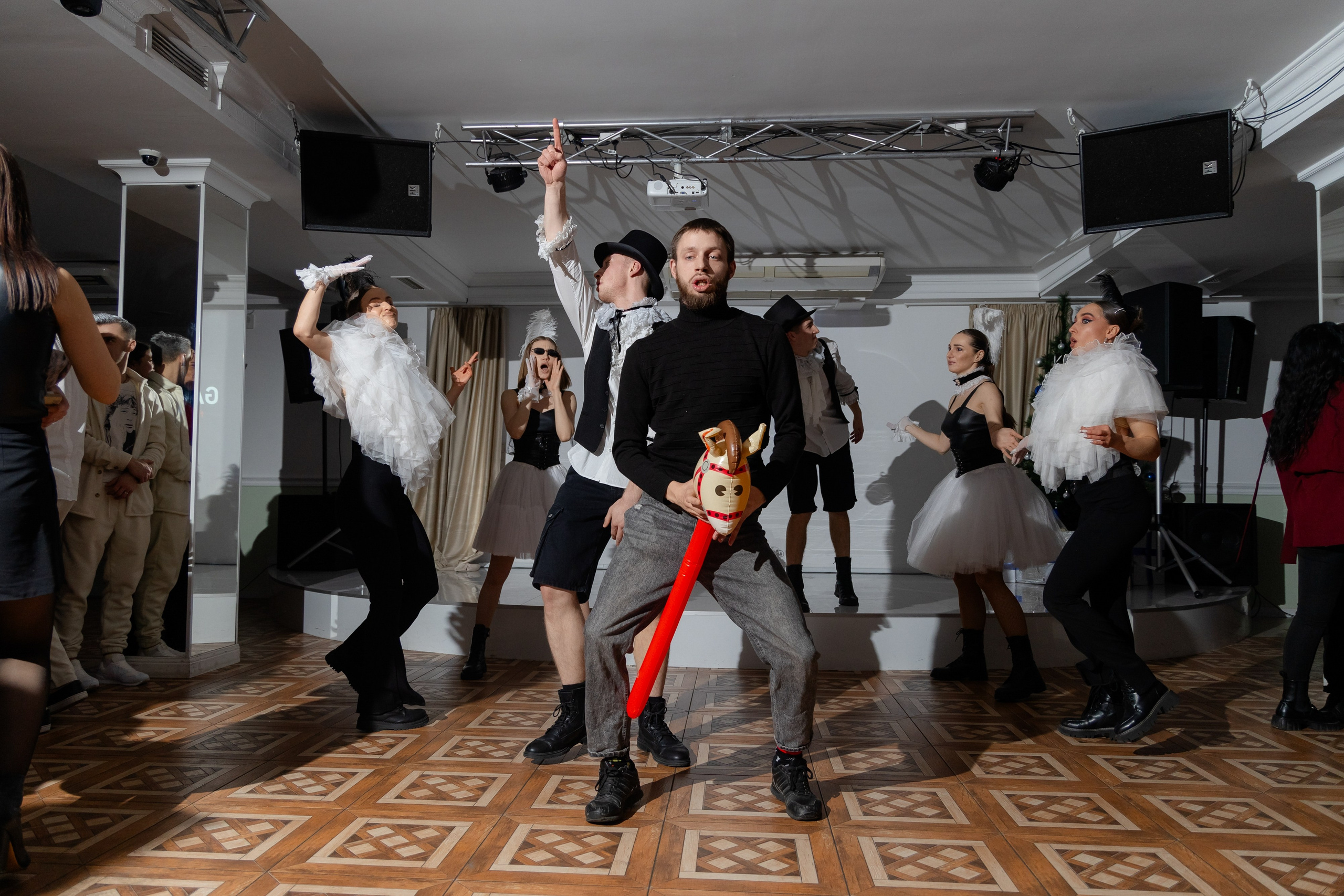 Корпоративная фотосъемка для кафе GARAGE | Новый год 2025 | Минск. Свадебный фотограф в Минске/Беларуси Сергей Спиридонов