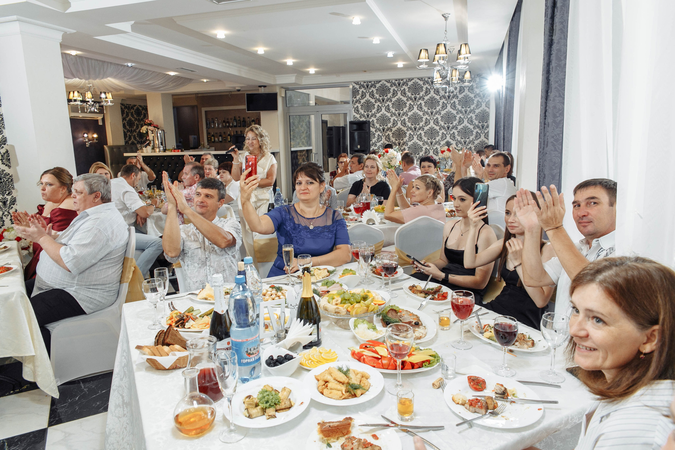 Татьяна и Виктор: настоящая русская свадьба. Событийный фотограф Максим Бескоровайновнов