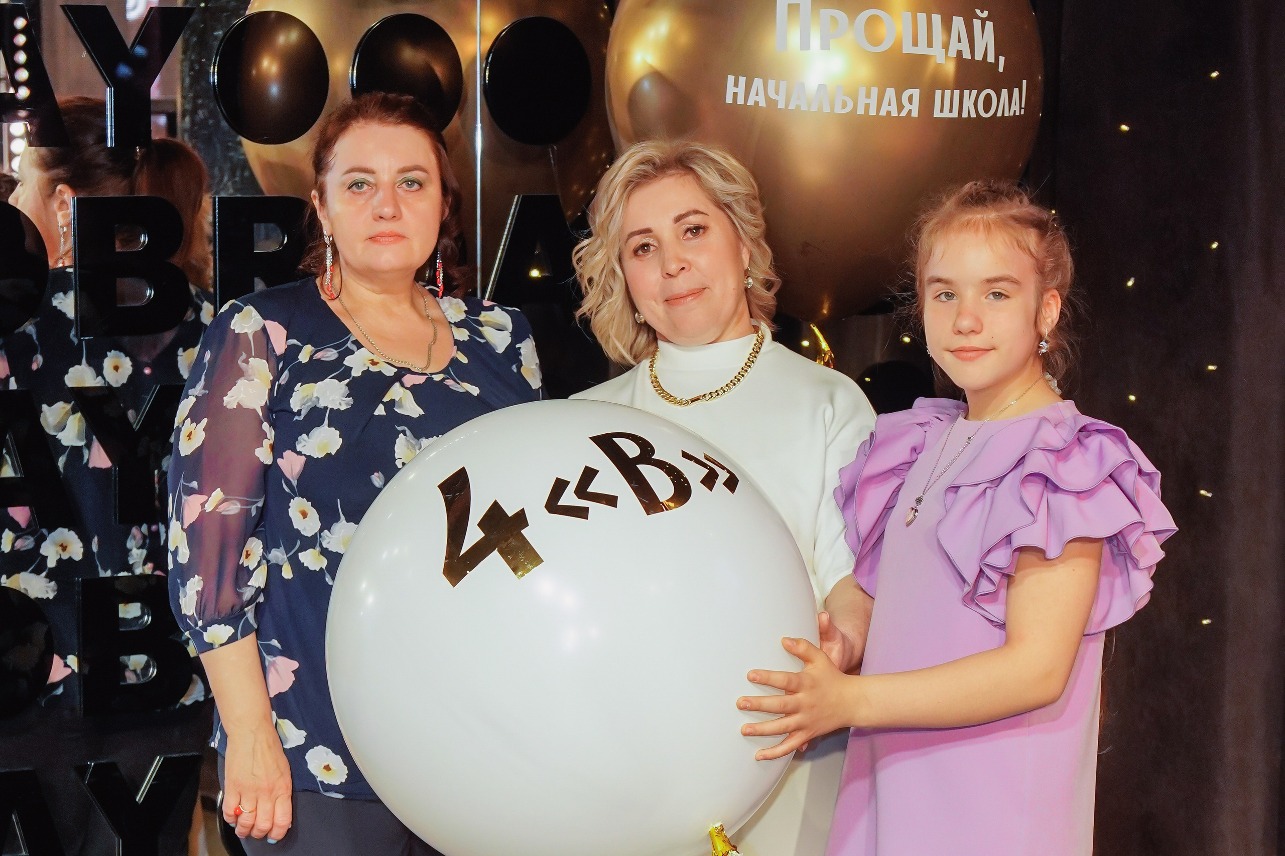 Выпускной. Занимаюсь профессиональной фотографией и живу рядом с Байкалом. Работаю в разных жанрах