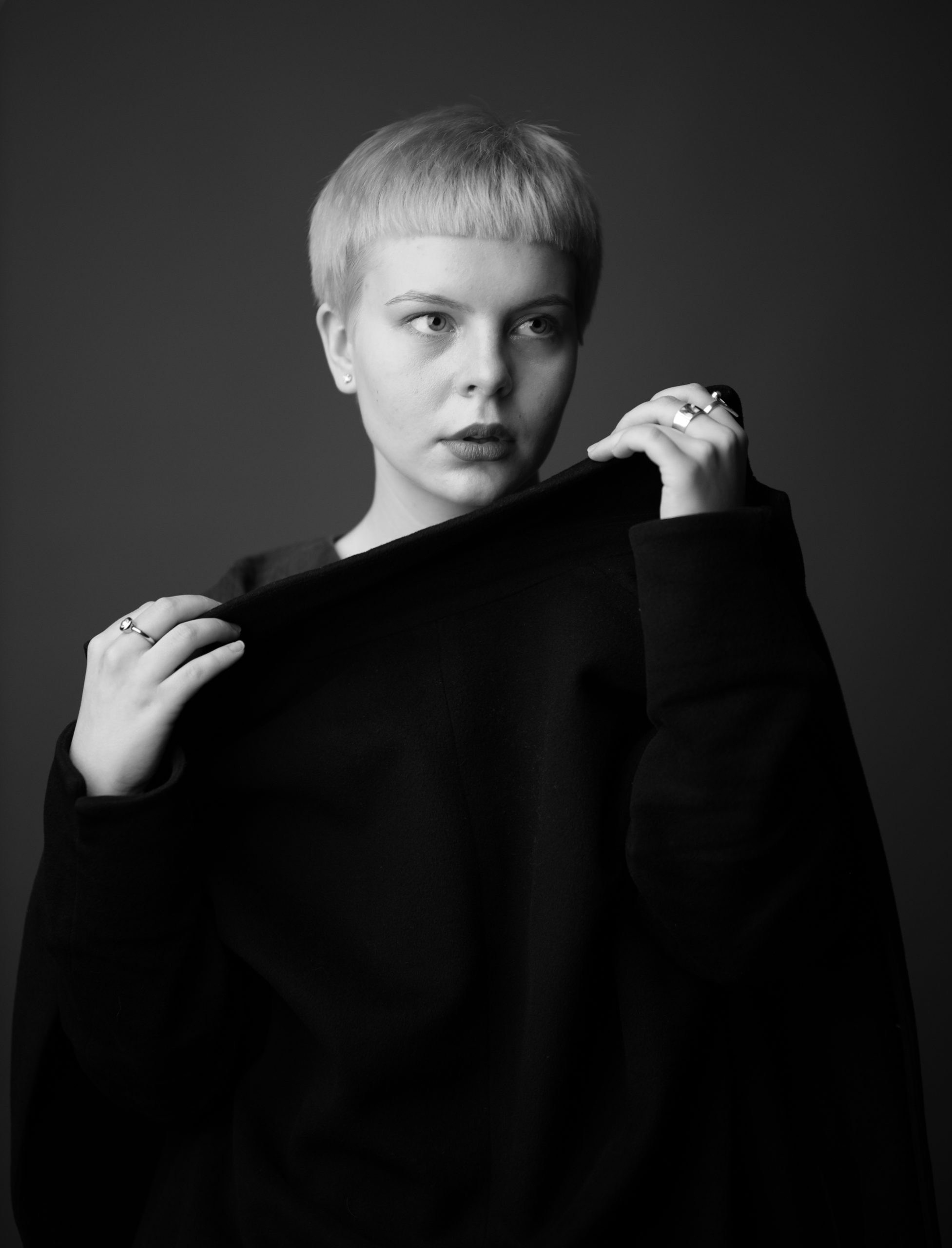 Черное пальто. Fashion фотосессия. Автомобильный, автоспортивный и репортажный фотограф СПб Дмитрий Копытин