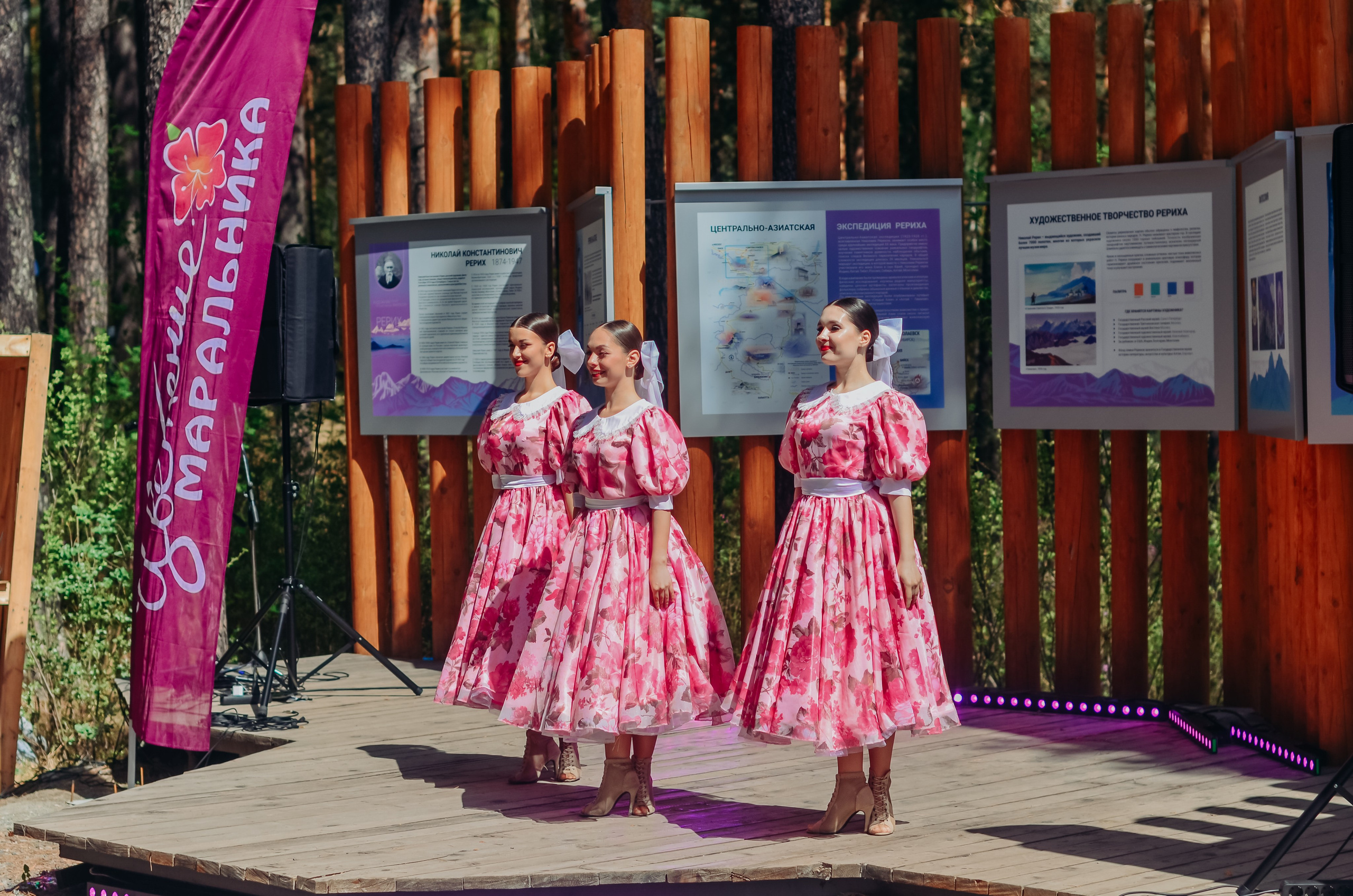 Фестиваль «Цветение Маральника на Алтае 2025». Фоторепортаж. Денисова Аля — фотограф для парных съемок и индивидуальных историй в Барнауле