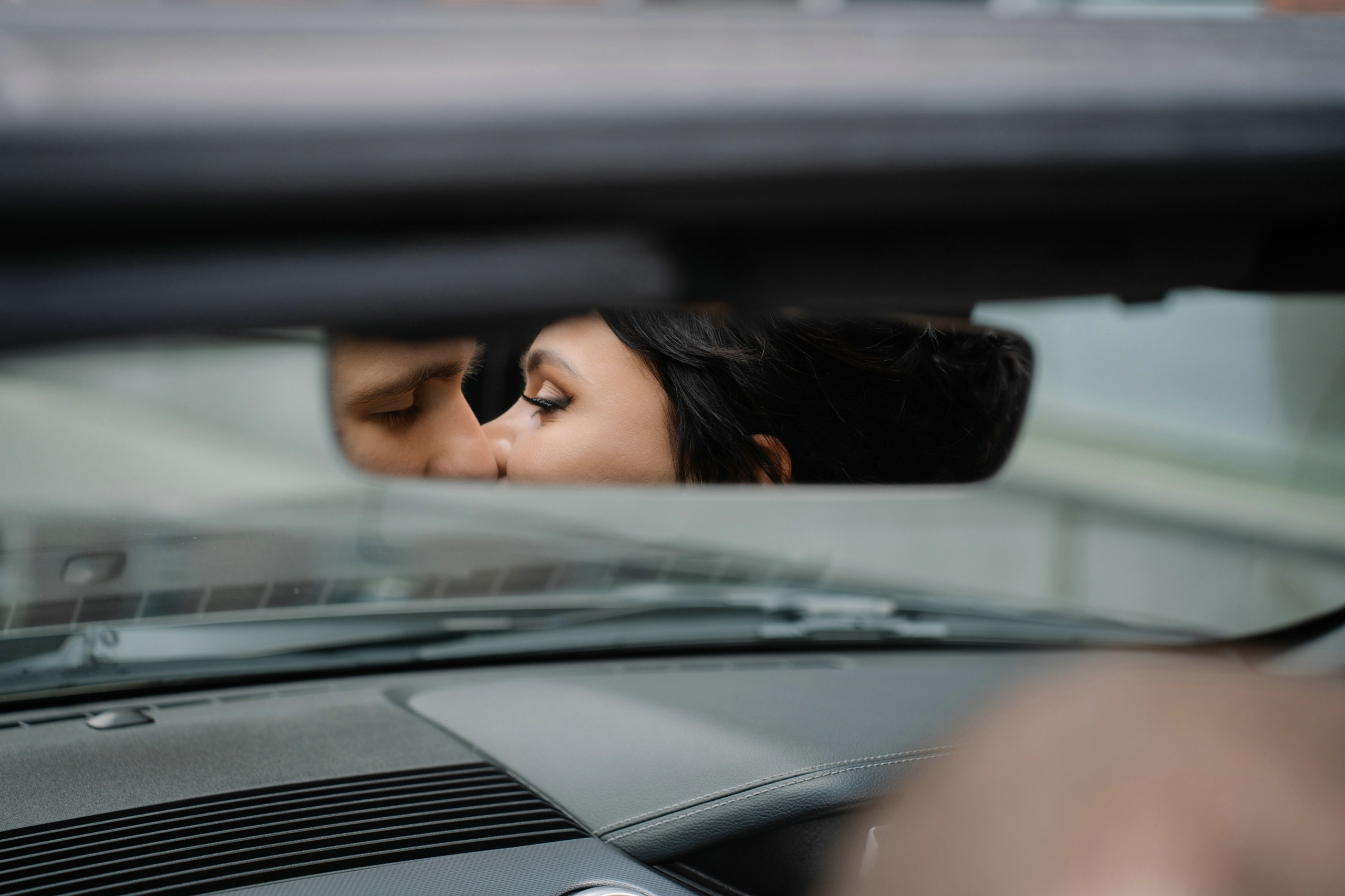 Свадебная фотосессия с кабриолетом. Свадебный и семейный фотограф в Москве Светлана Зоткина