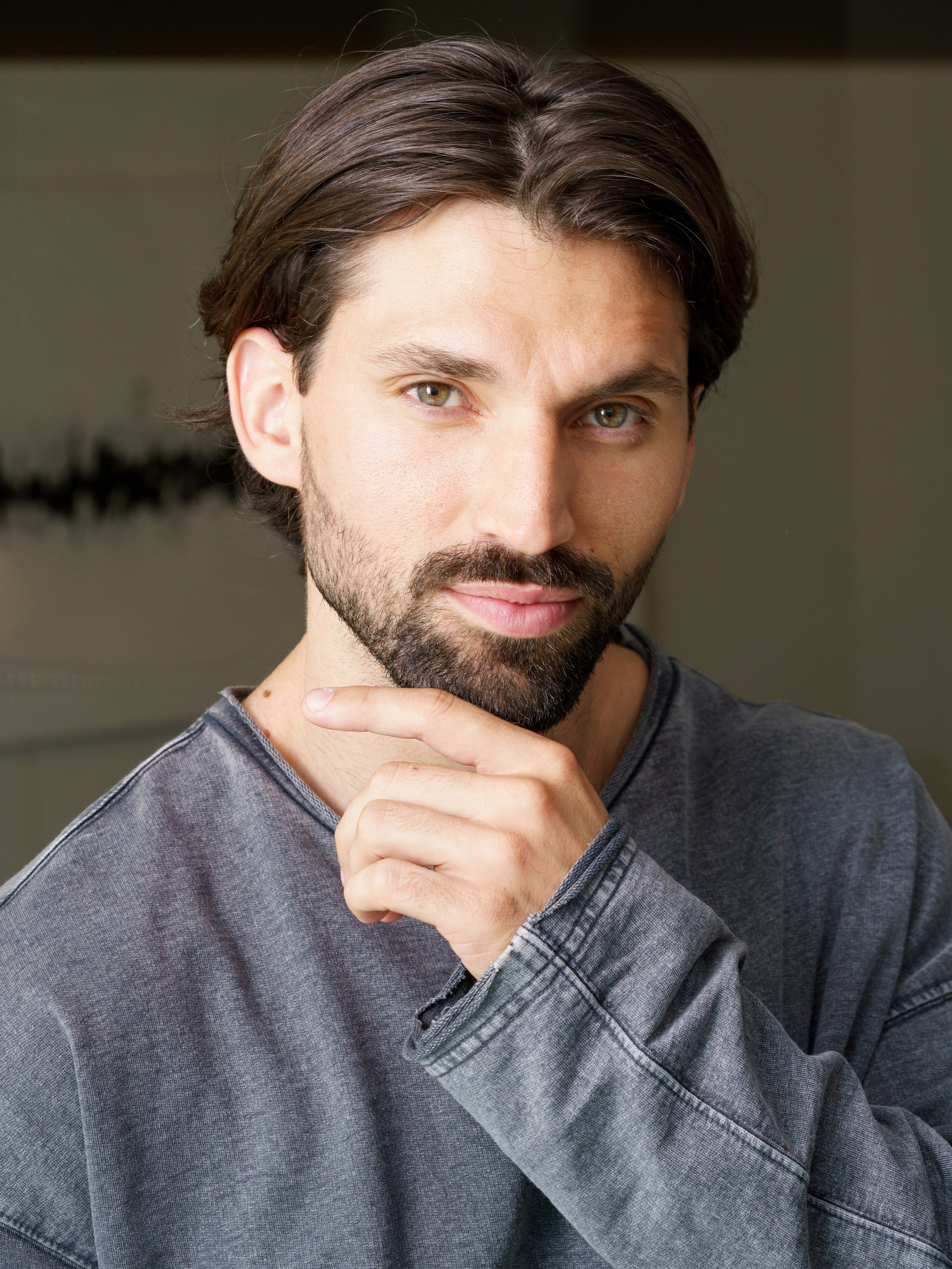 Максим. KED Production — продакшн из СПб. Создаём фото, видео и контент, который помогает брендам и селлерам продавать больше