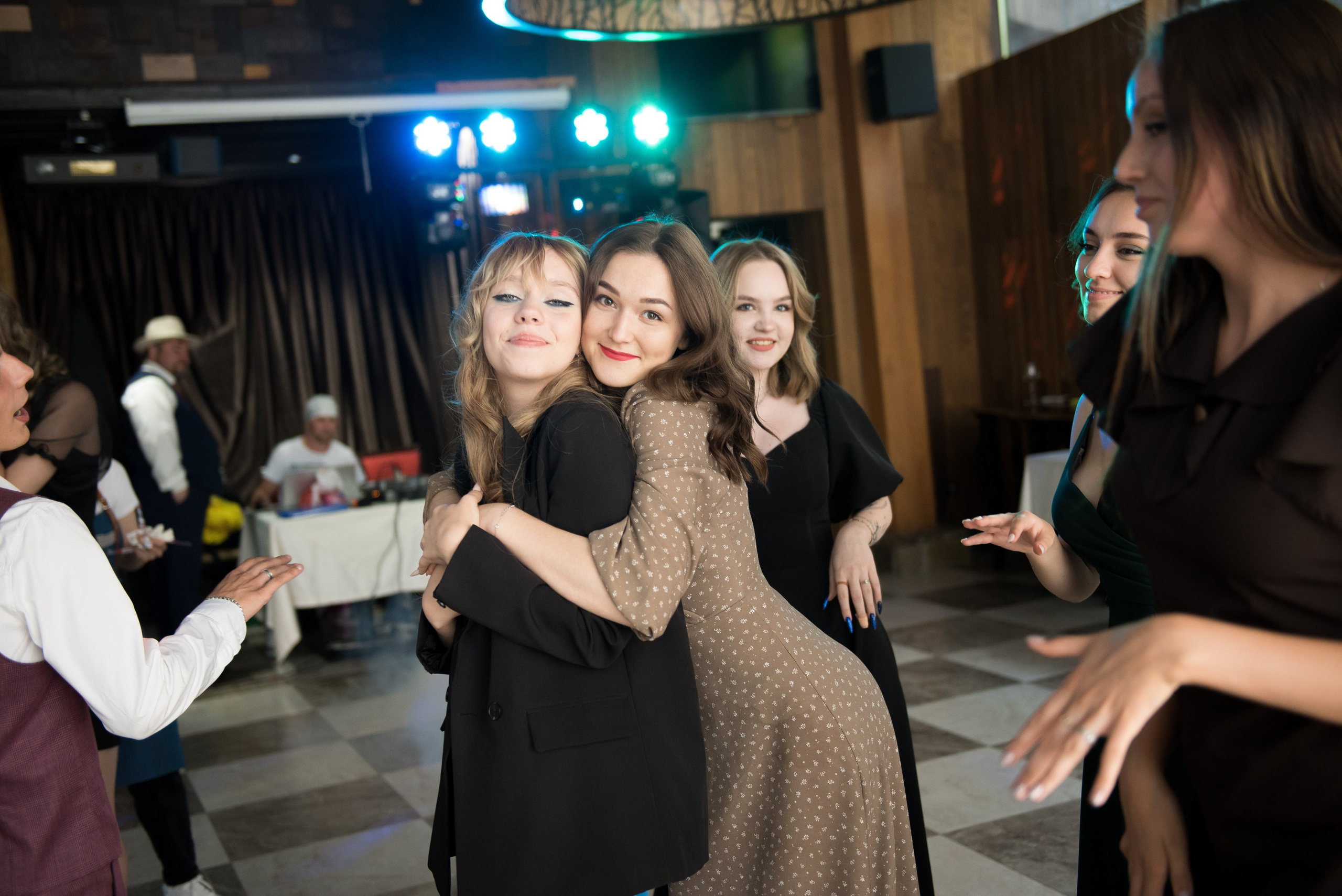 Выпускной — 11 класс. Фотограф Семён Пишта