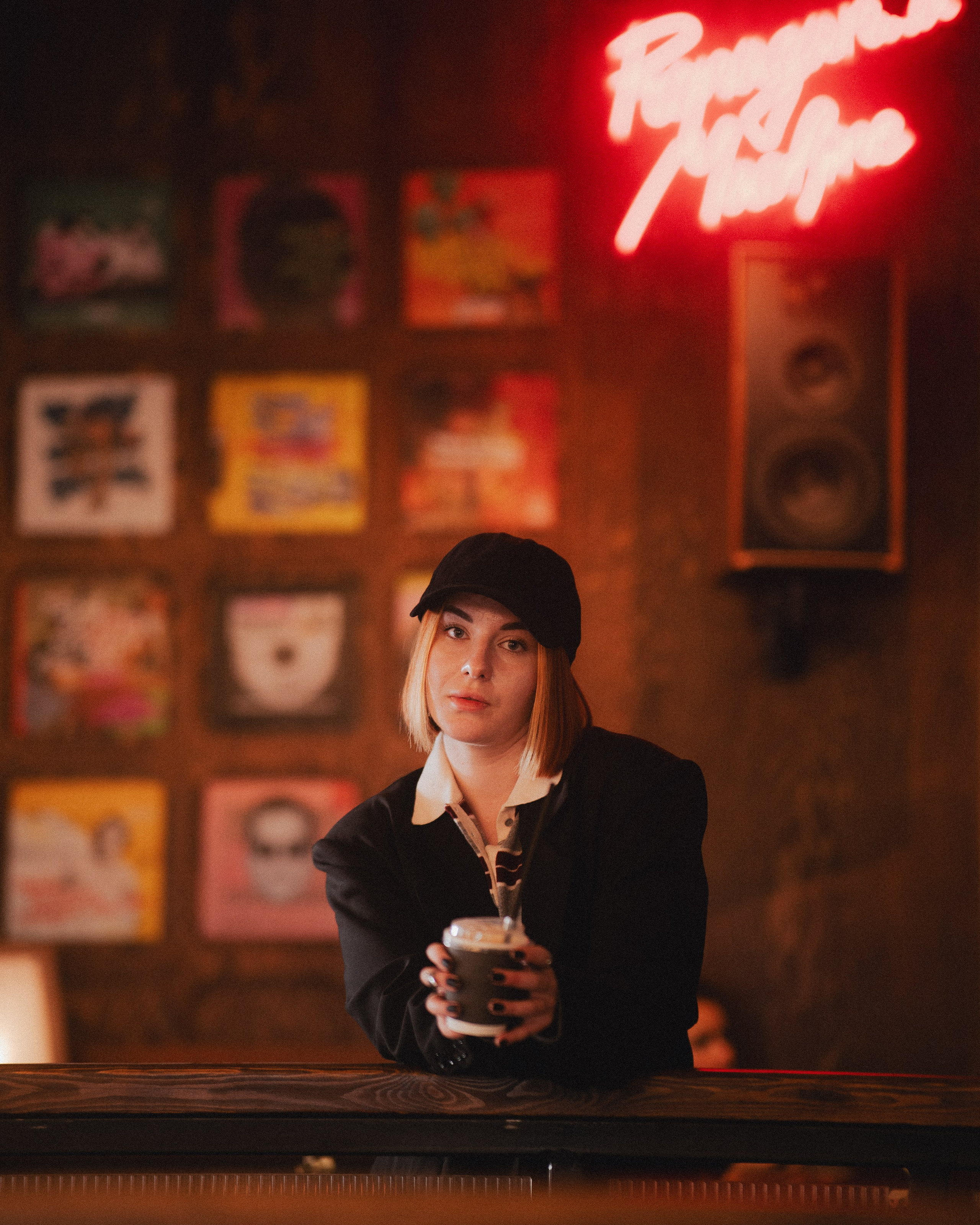 Прогулочная съемка в центре ростова и surf coffee