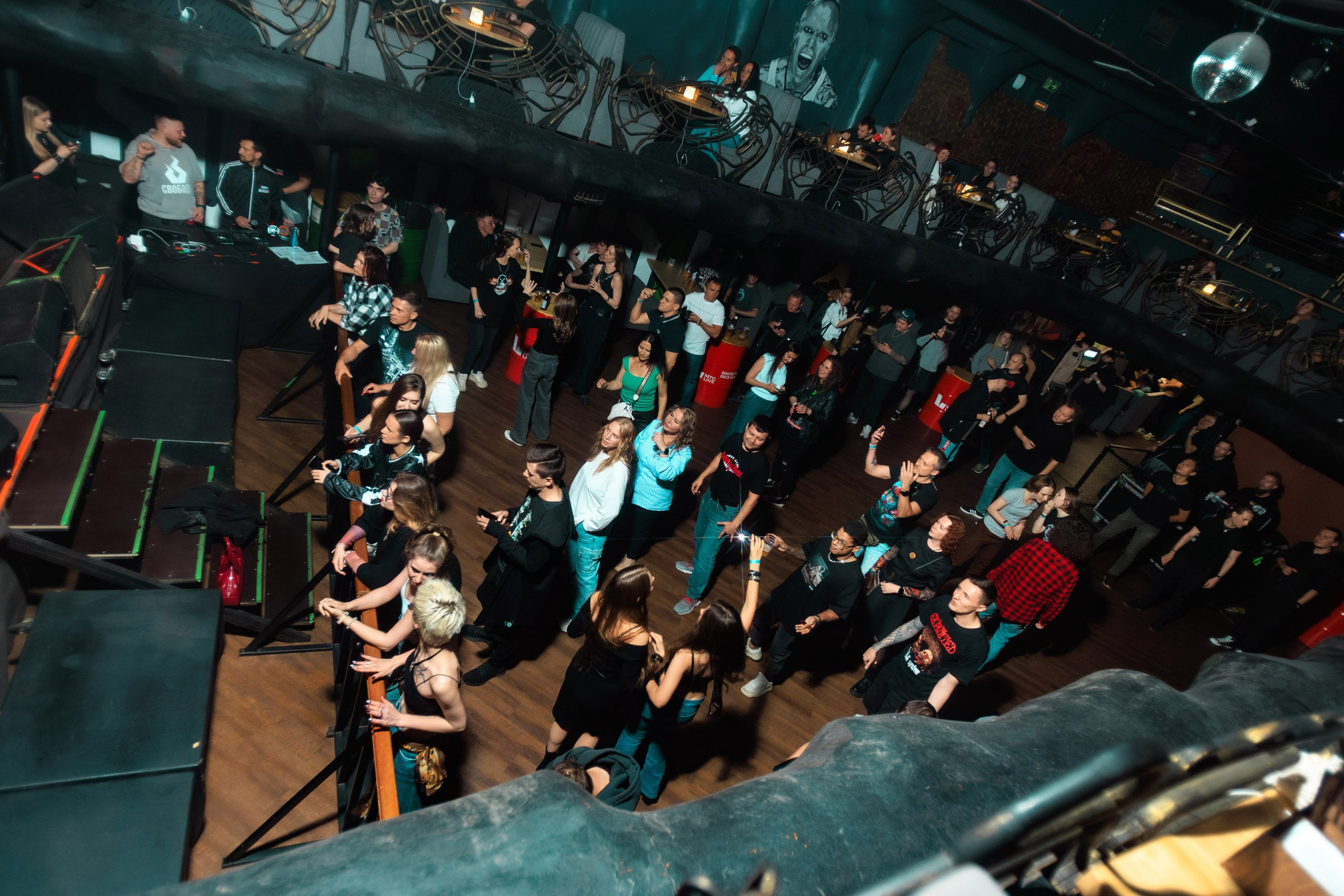 30.08.25 Олдскулы. Репортажный фотограф Екатеринбург | Яркий, качественный репортаж | Концерты, клубы, репортаж, праздники, корпоративы