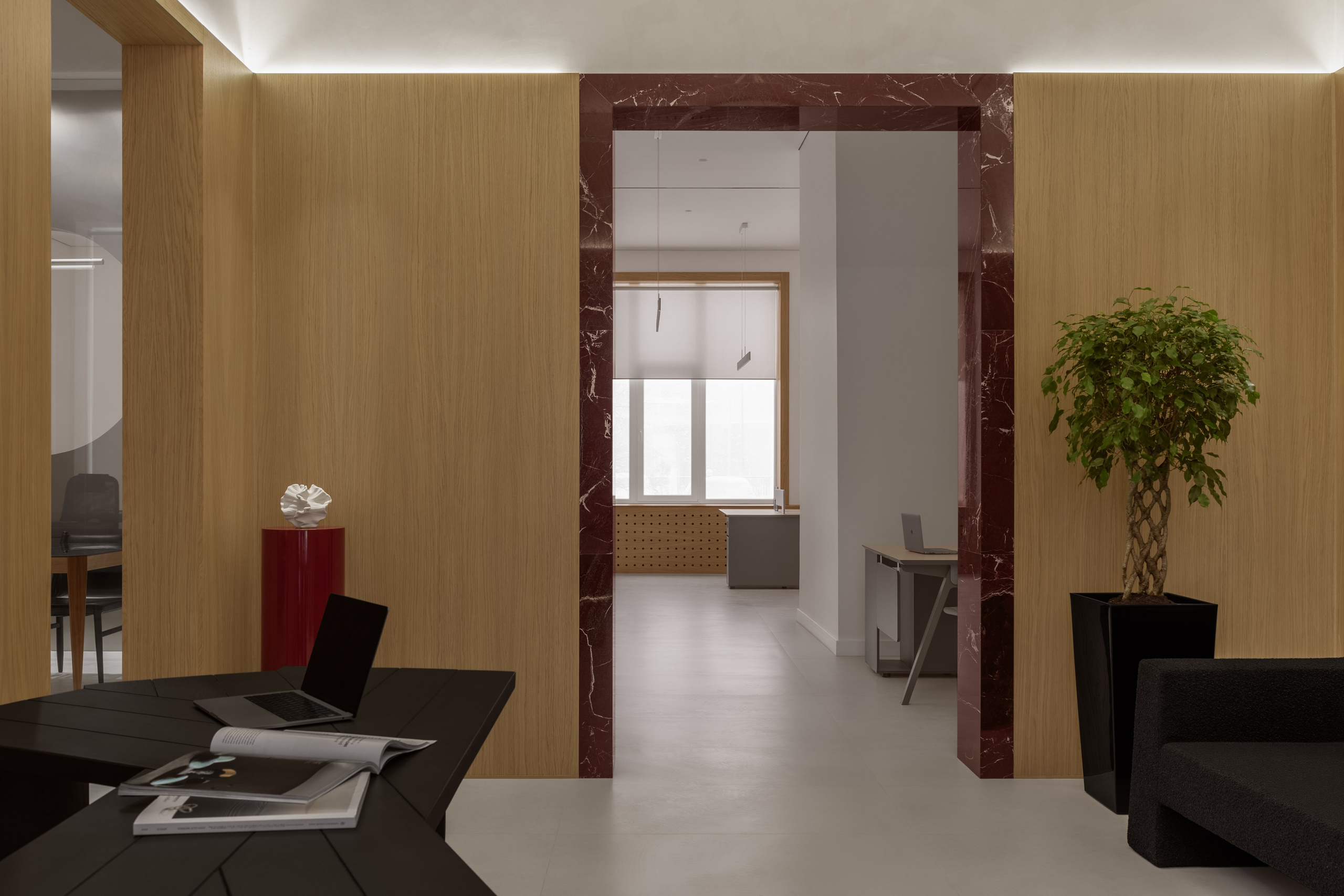 Дарина Иржанова — офис Траст Петролиум. Roman Yakunin — interior photographer in Almaty, Kazakhstan