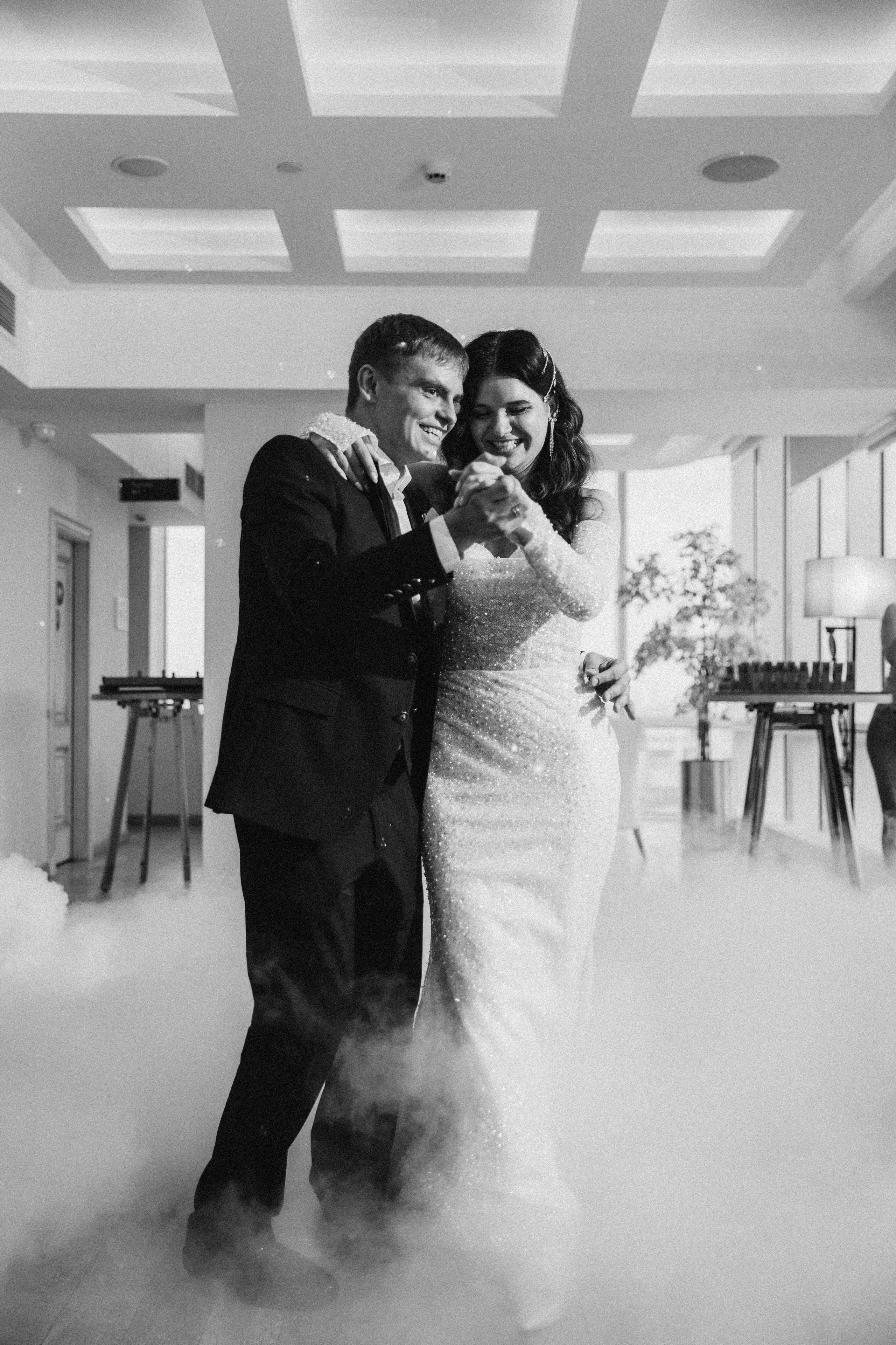 Антон и Елена | Crowne Plaza Moscow. Свадебный фотограф Ангелина Зотова | Обнинск, Москва, Калуга