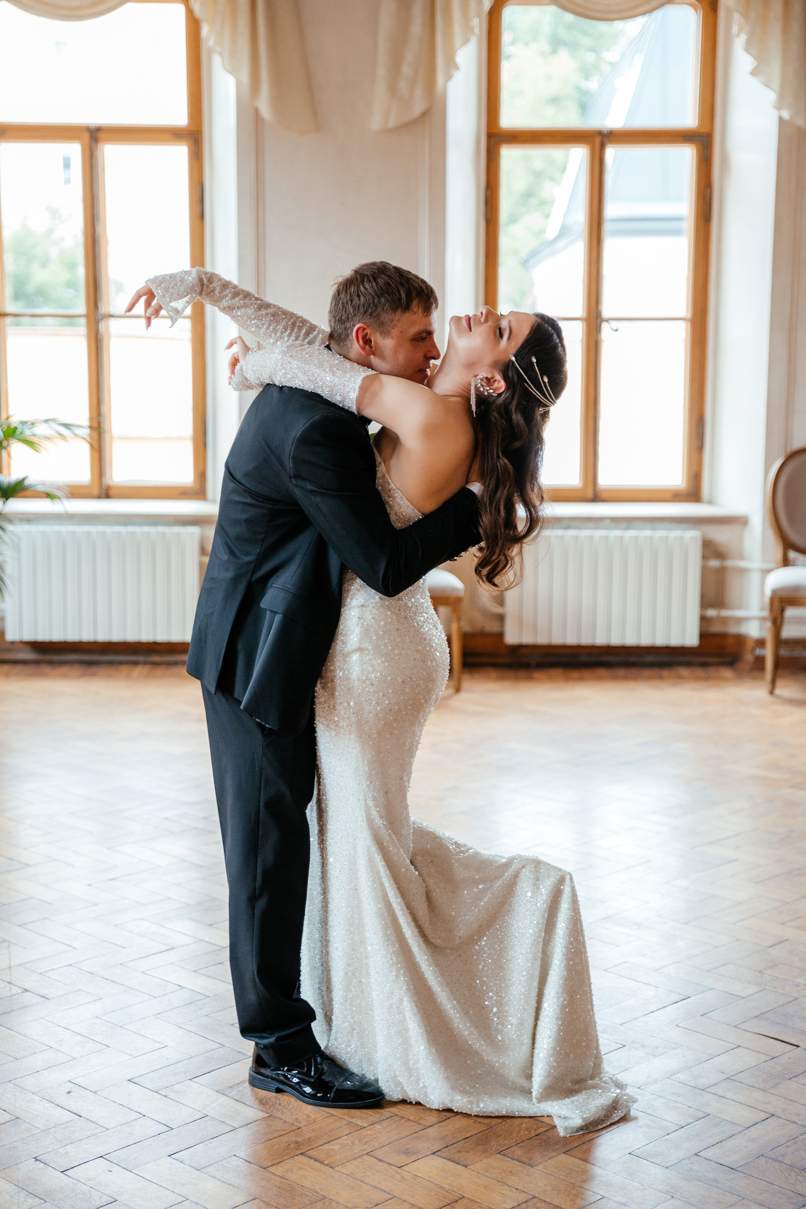 Антон и Елена | Crowne Plaza Moscow. Свадебный фотограф Ангелина Зотова | Обнинск, Москва, Калуга