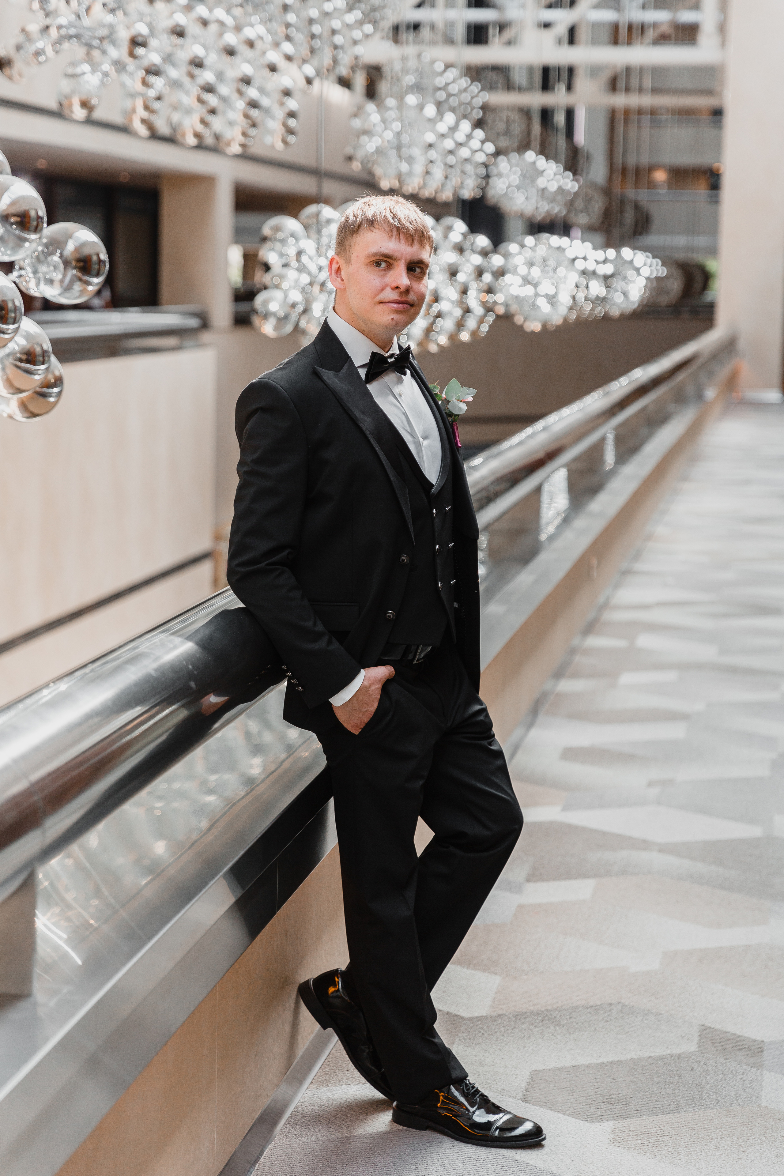 Антон и Елена | Crowne Plaza Moscow. Свадебный фотограф Ангелина Зотова | Обнинск, Москва, Калуга