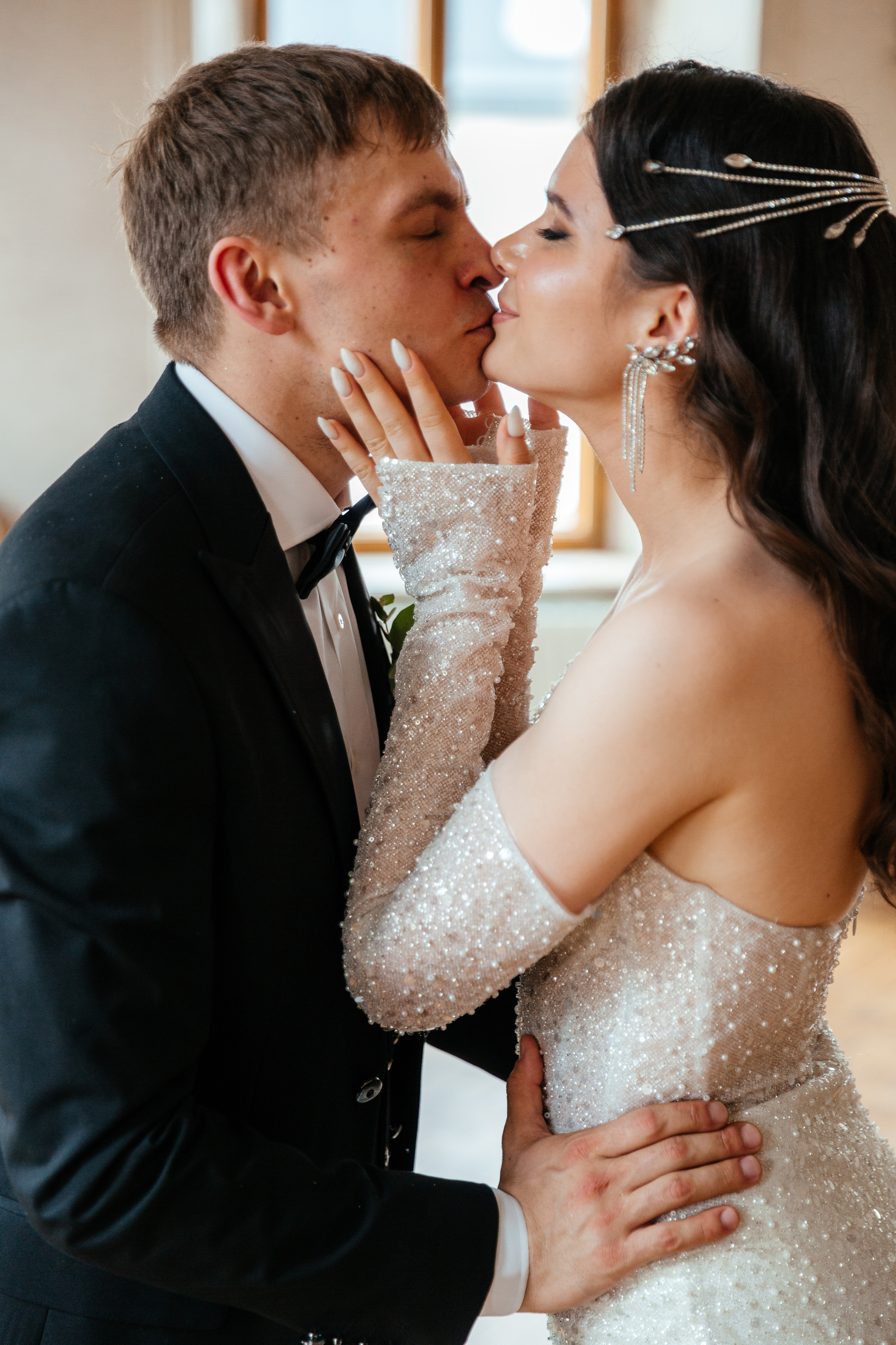 Антон и Елена | Crowne Plaza Moscow. Свадебный фотограф Ангелина Зотова | Обнинск, Москва, Калуга