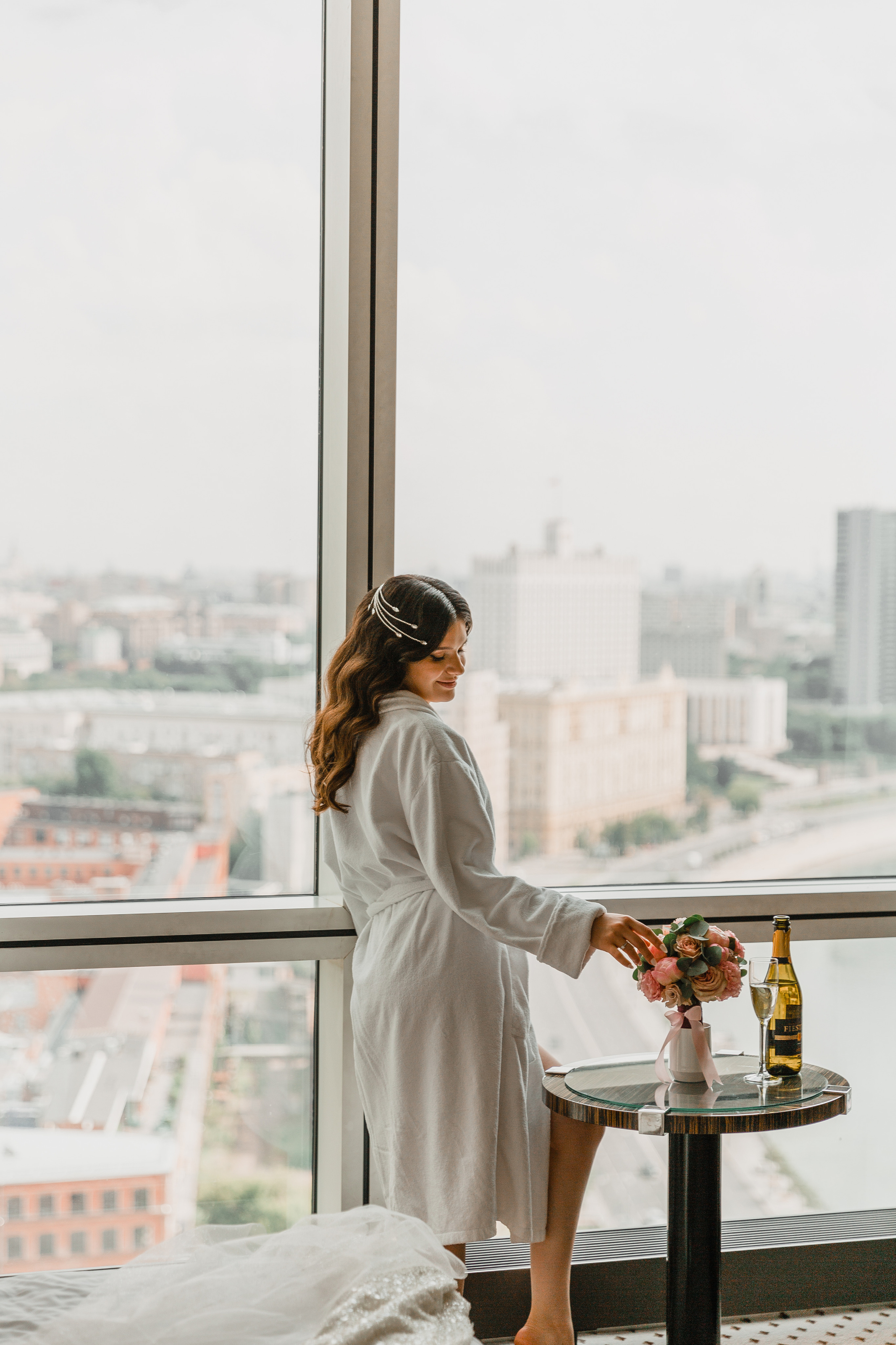 Антон и Елена | Crowne Plaza Moscow. Свадебный фотограф Ангелина Зотова | Обнинск, Москва, Калуга