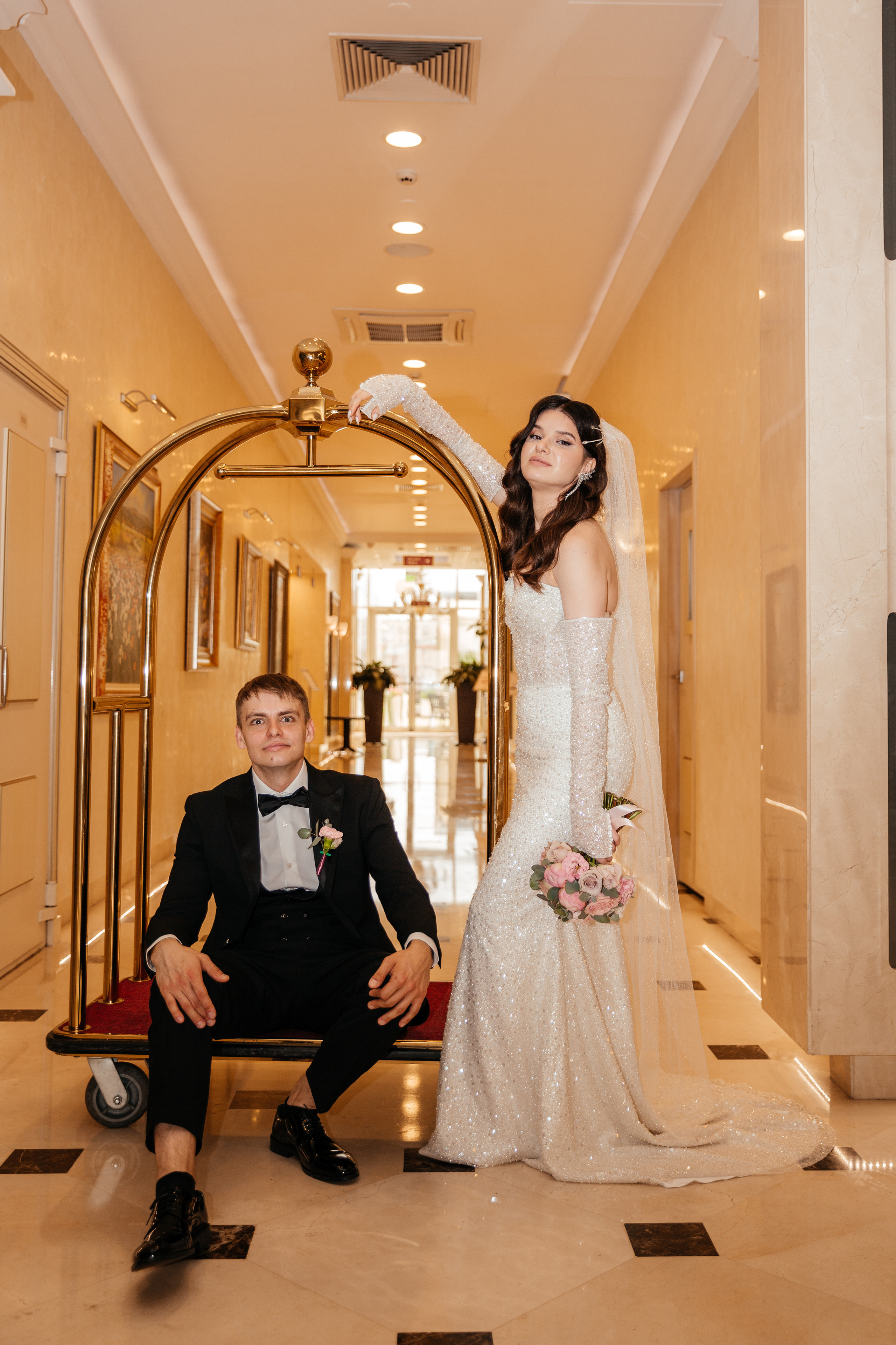 Антон и Елена | Crowne Plaza Moscow. Свадебный фотограф Ангелина Зотова | Обнинск, Москва, Калуга