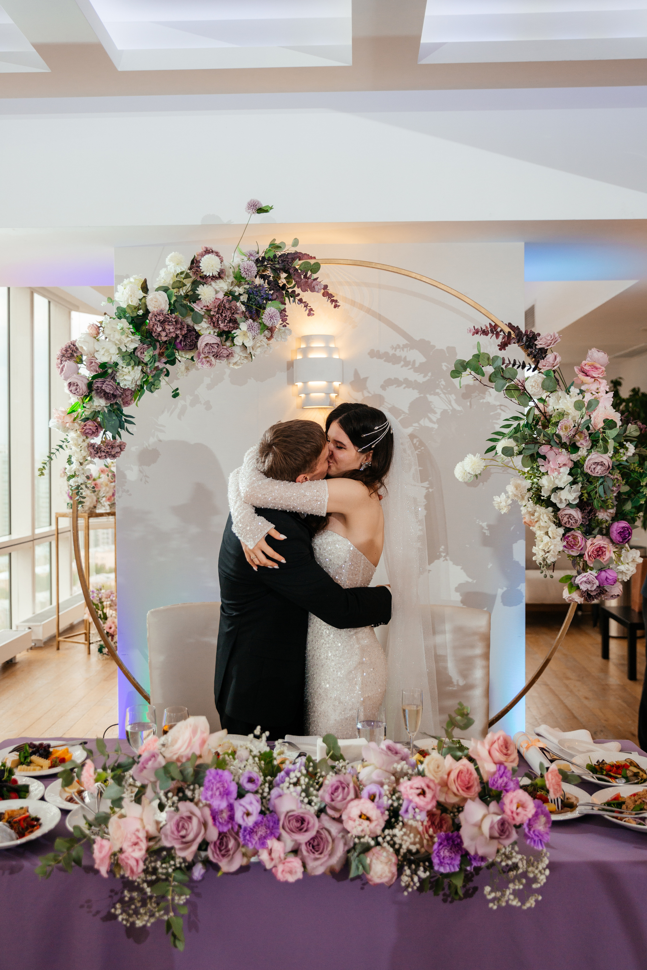 Антон и Елена | Crowne Plaza Moscow. Свадебный фотограф Ангелина Зотова | Обнинск, Москва, Калуга