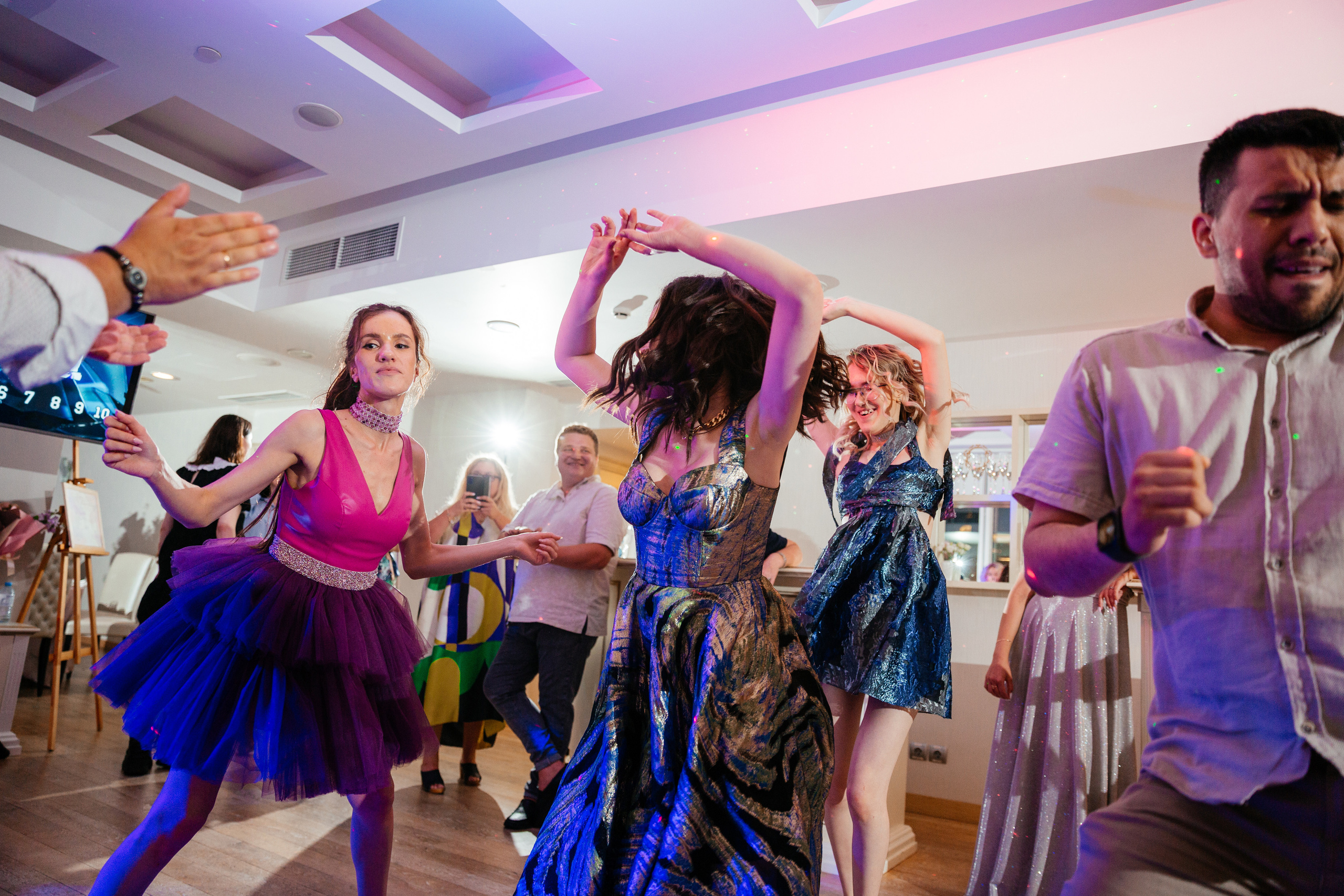 Антон и Елена | Crowne Plaza Moscow. Свадебный фотограф Ангелина Зотова | Обнинск, Москва, Калуга