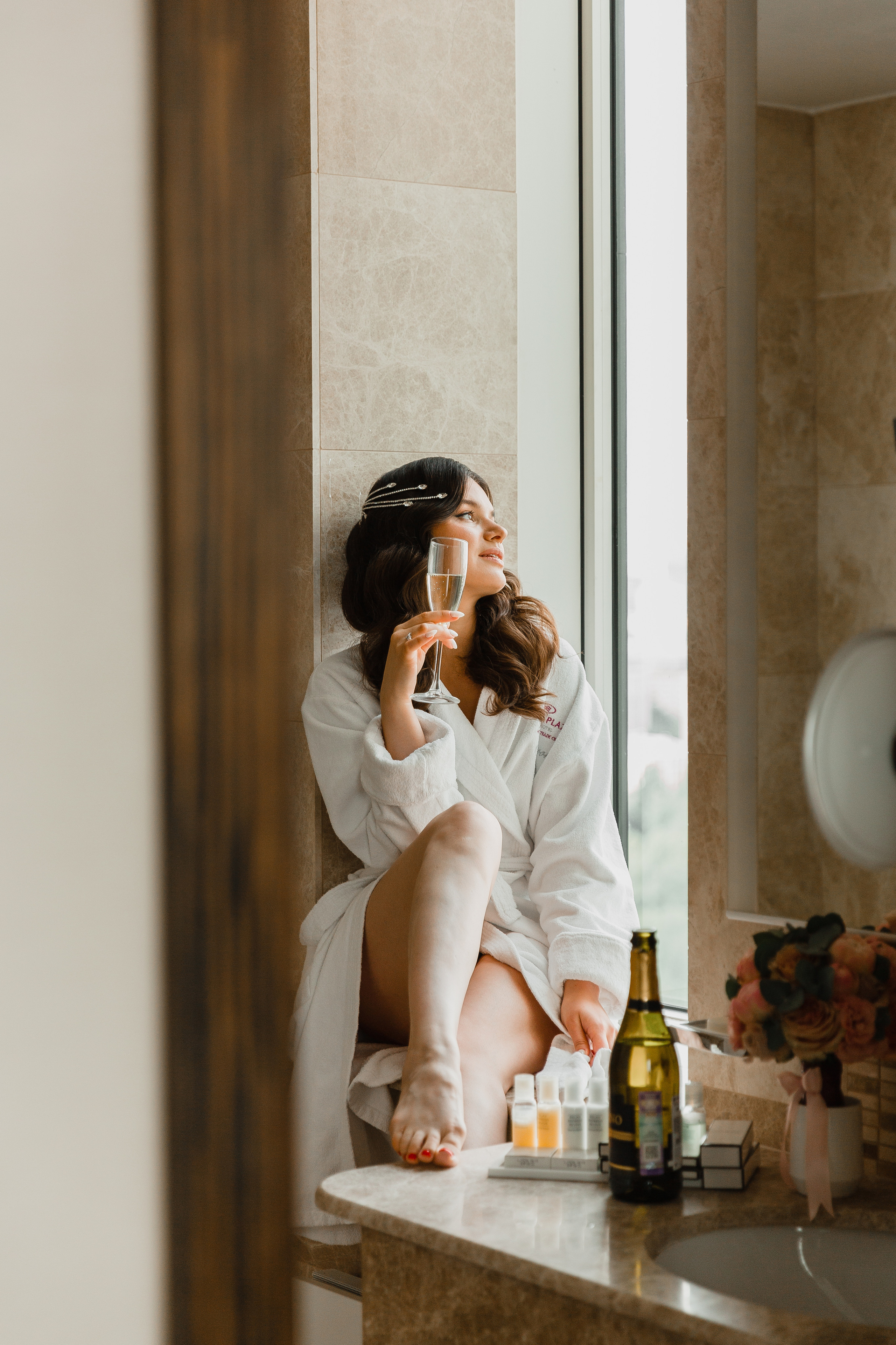 Антон и Елена | Crowne Plaza Moscow. Свадебный фотограф Ангелина Зотова | Обнинск, Москва, Калуга