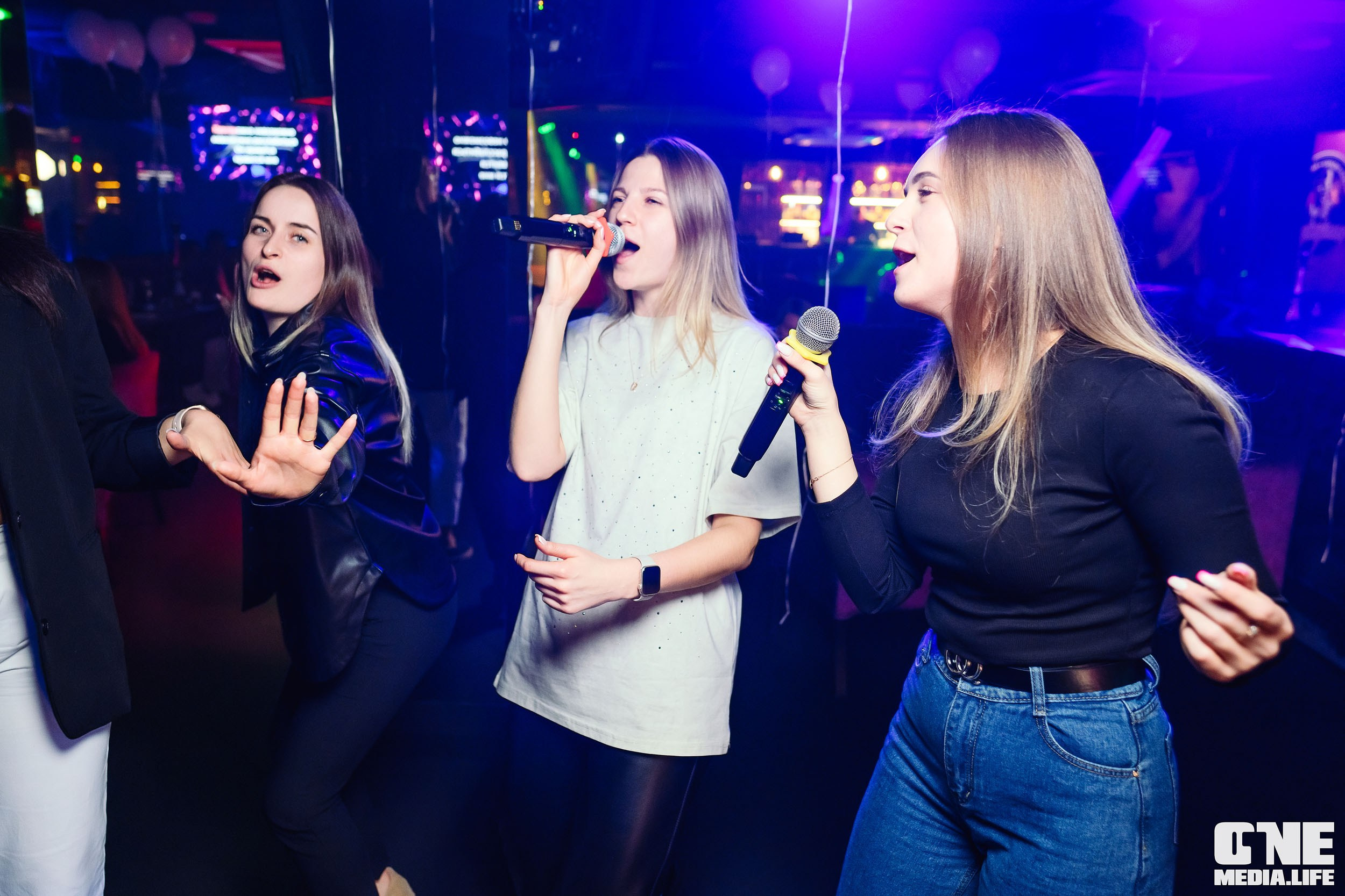 Фоторепортаж из караоке-клуба Эйфория. One Media Life: фоторепортажи, фотоотчеты с мероприятий и заведений