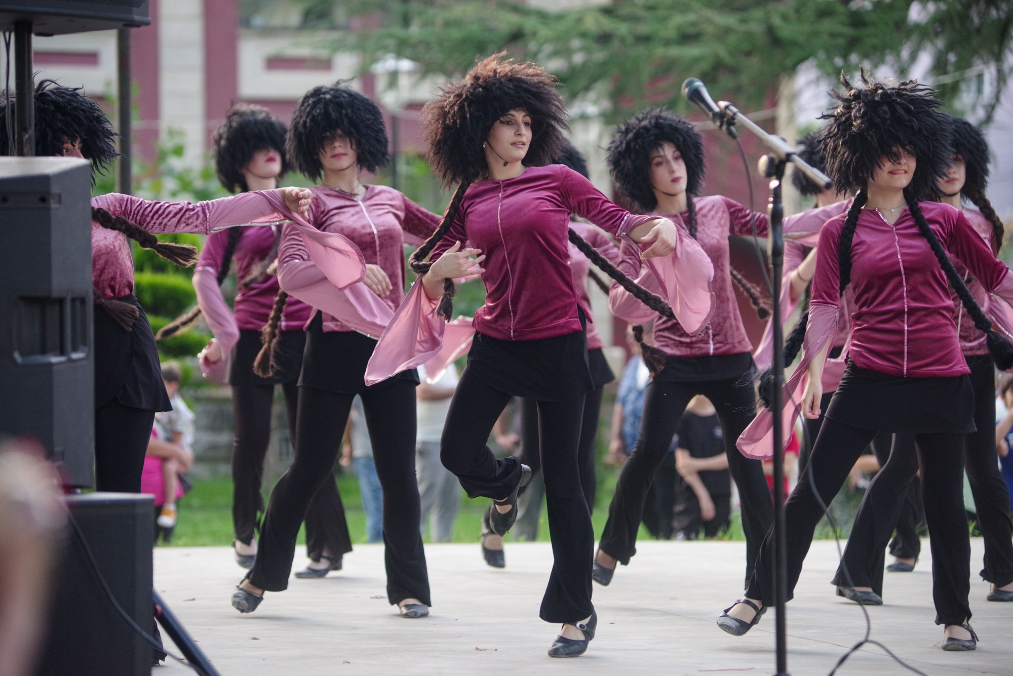 Грузинский танец. Портретный фотограф Денис Милютин