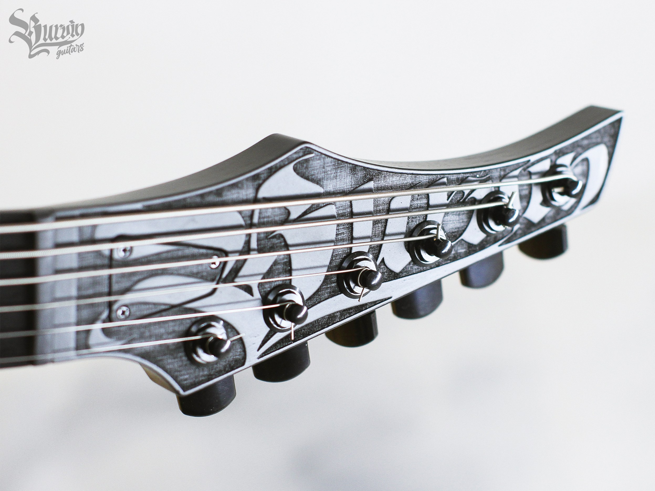 019 Zlaya Sobaka. Master of making guitars and basses to order