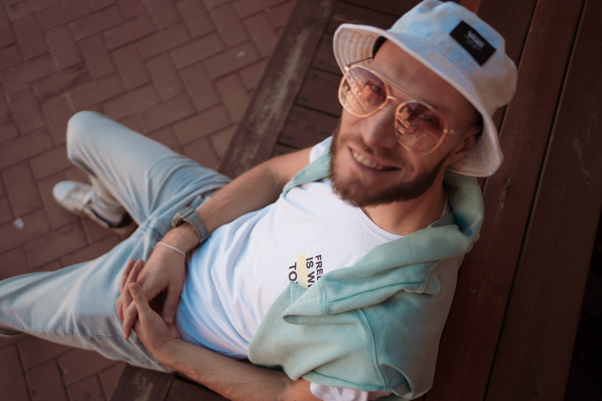 Саша. Главная