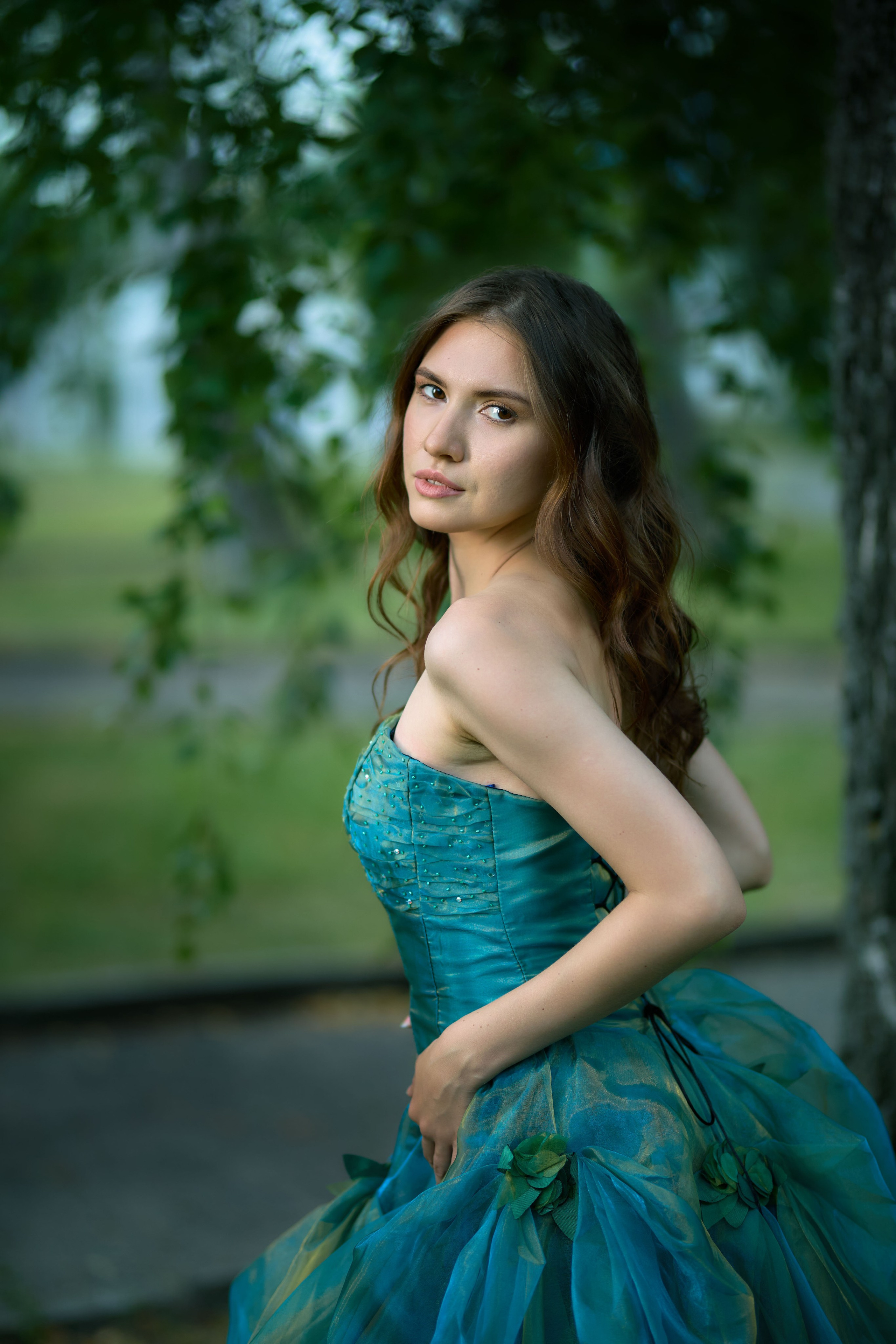 Прогулочная фотосессия в бальных и винтажных платьях. Чувашия, Чебоксары. Владимир Суздалов (ProMaXe) — Портретный фотограф, тематические фотосессии в Чебоксарах