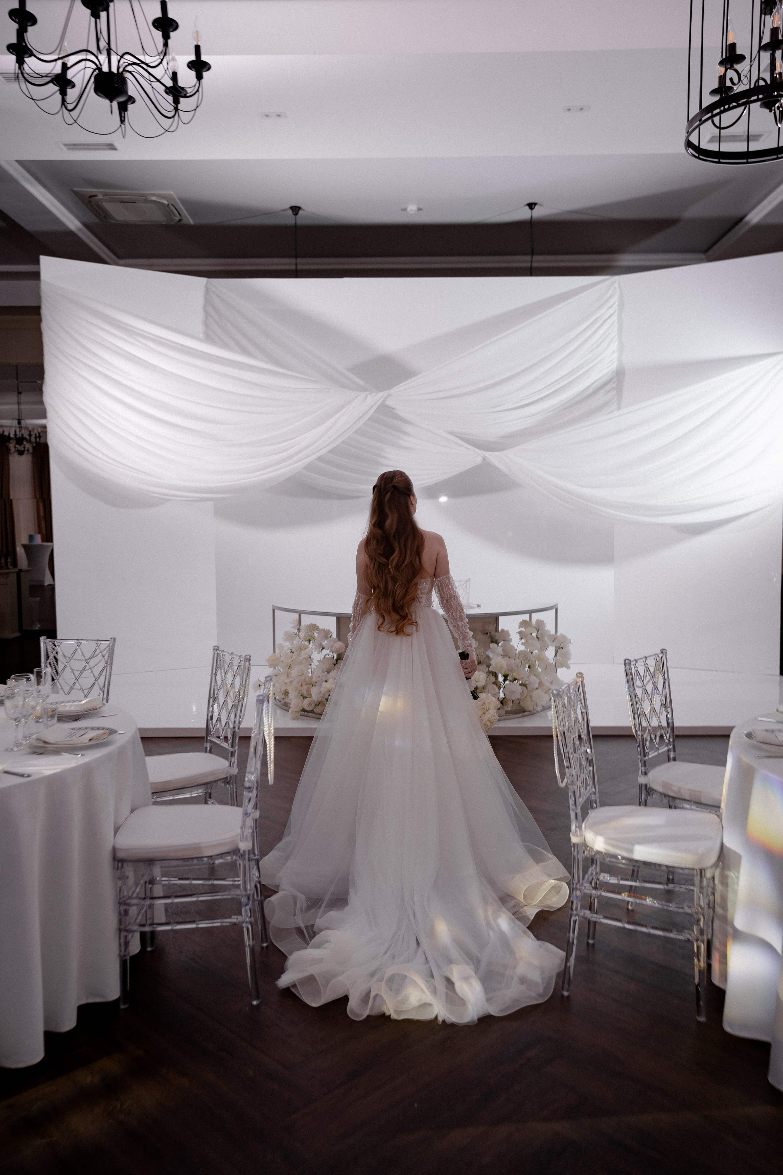 СВАДЕБНАЯ СЬЕМКА СБОРОВ В ОТЕЛЕ И ВЫЕЗД НА ЦЕРЕМОНИЮ (СНЯТО В СИБИРЕ В НИЖНЕВАРТОВСКЕ). Профессиональный фотограф, Санкт-Петербург — Виктория Богомолова