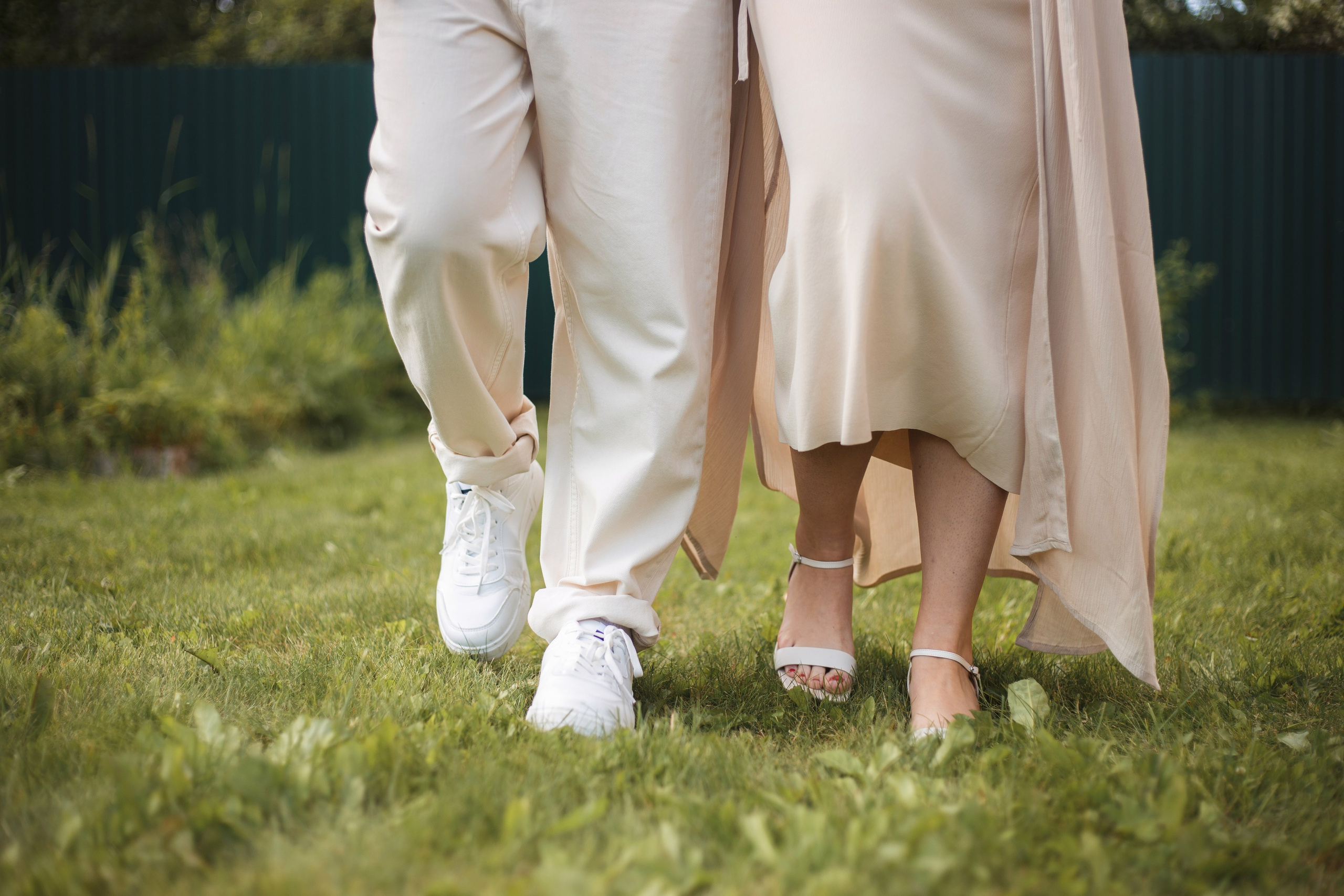 съемка пары на траве