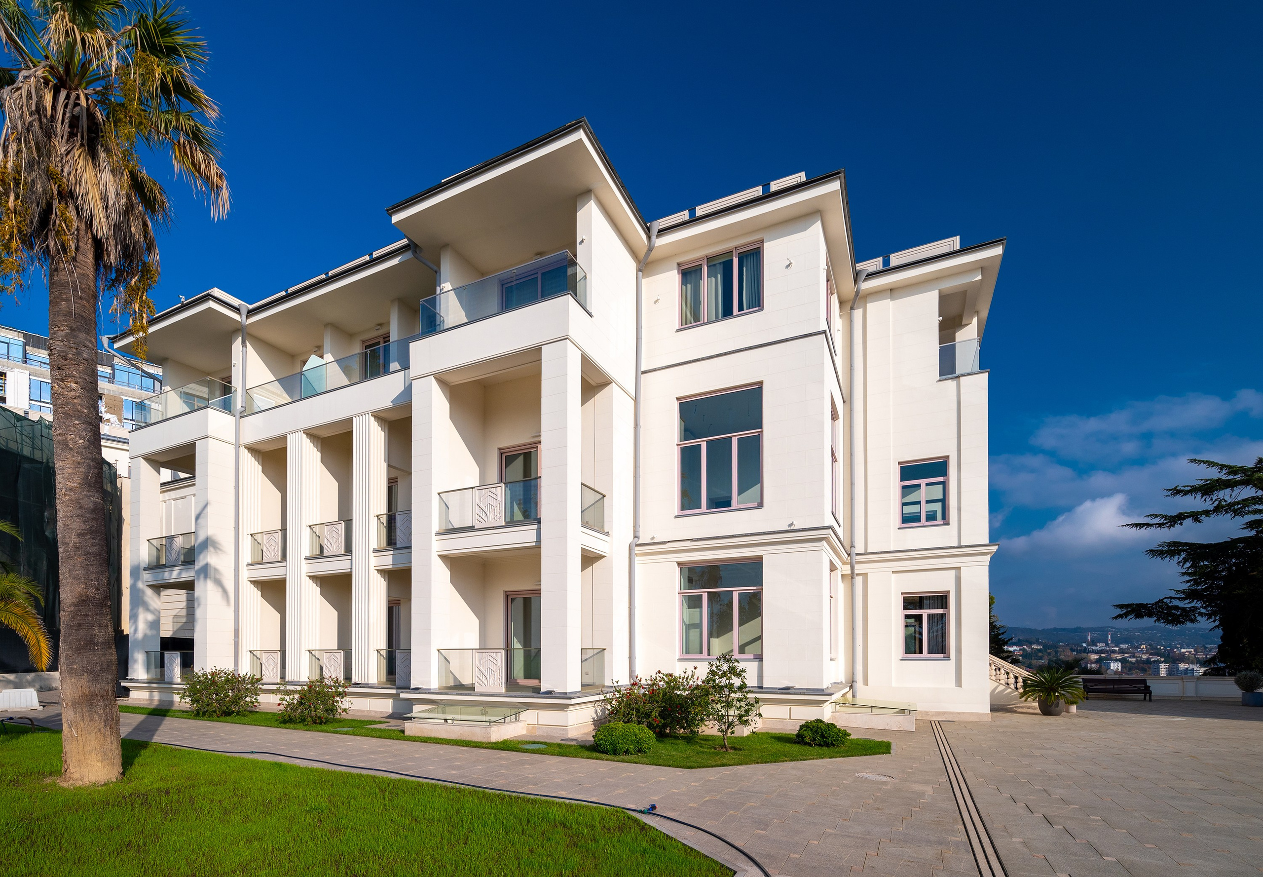 Апарт-комплекс Grand Royal в Сочи. Интерьерная съемка. Интерьерный фотограф в Сочи | Роман Сусленко