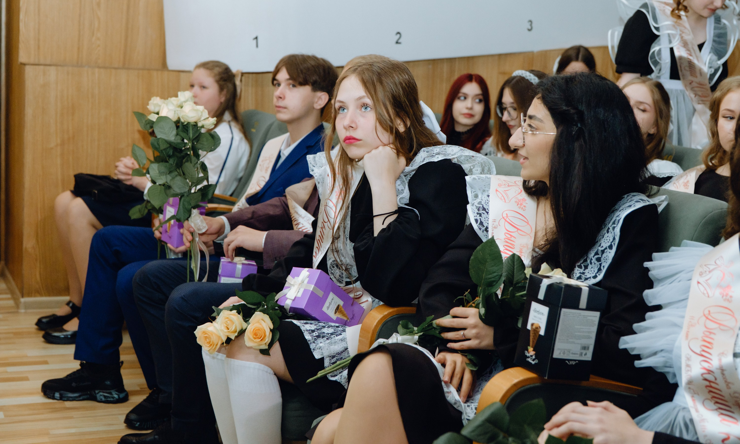 Последний звонок 11 класс. Фотограф Софья Володкина