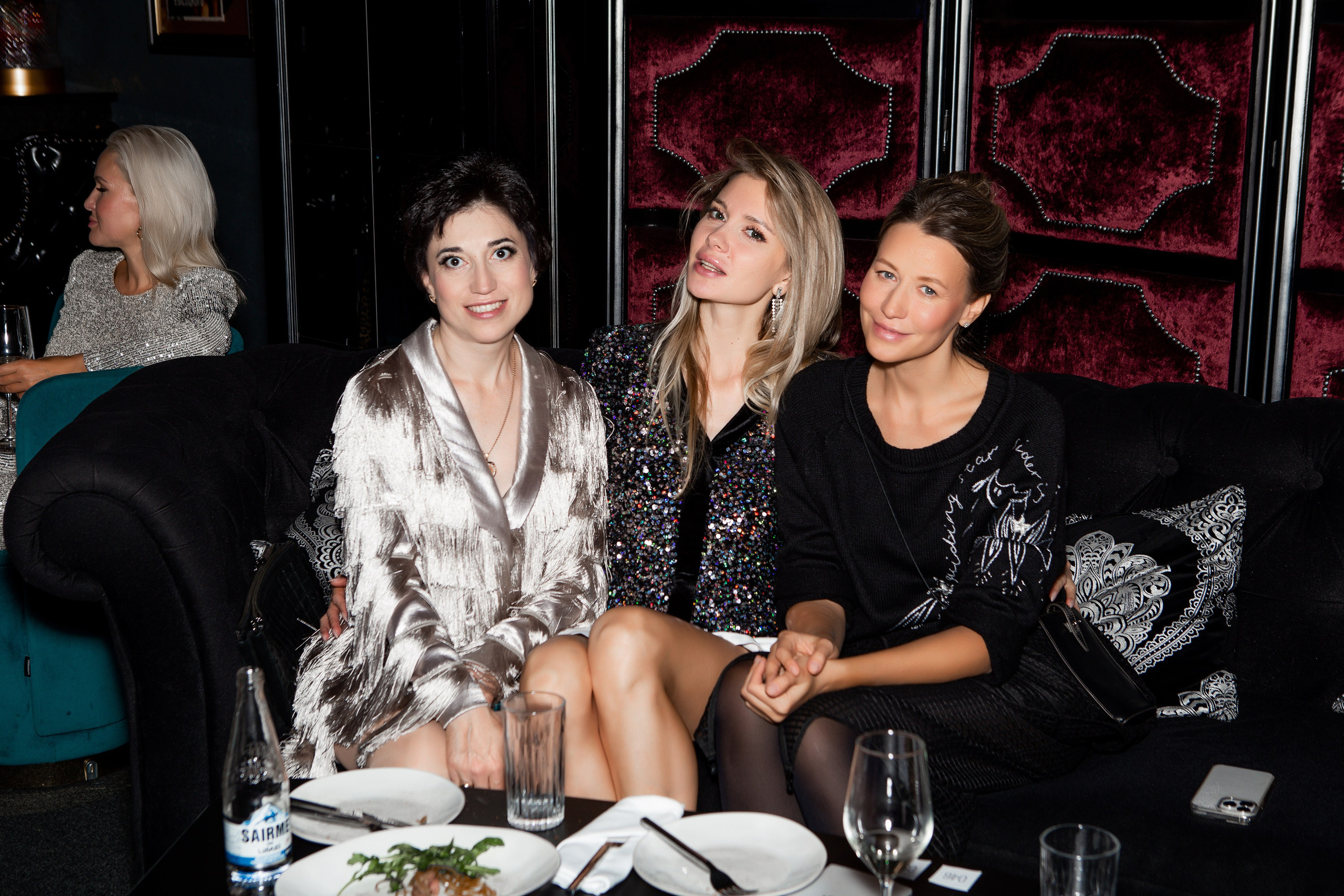 5 лет Женскому клубу. Контент фотограф, съемка для маркетплейсов, фуд съемка и репортажи в Новосибирске Ралия Галеева